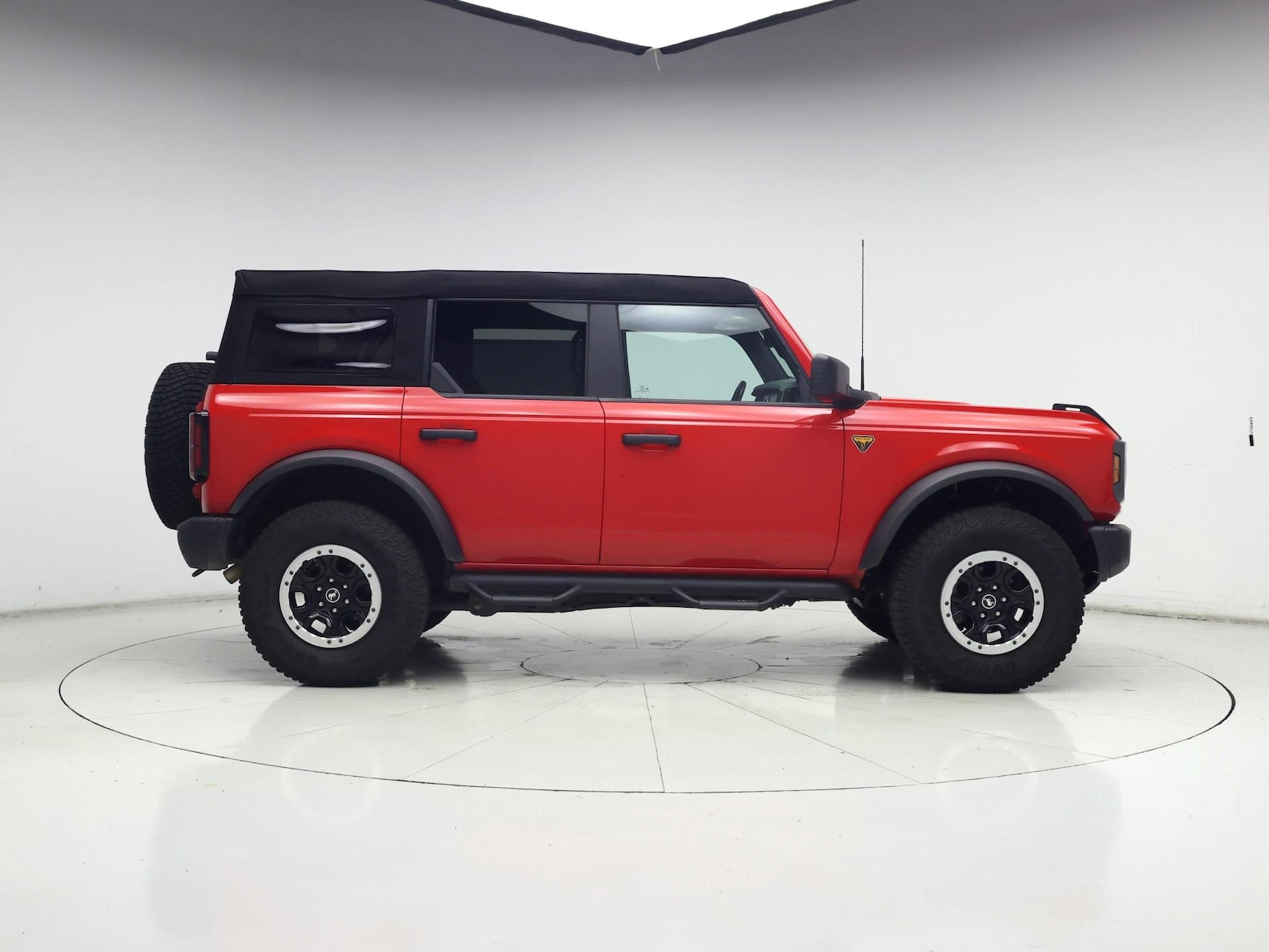 2023 Ford Bronco 4-Door Badlands - Photo 8