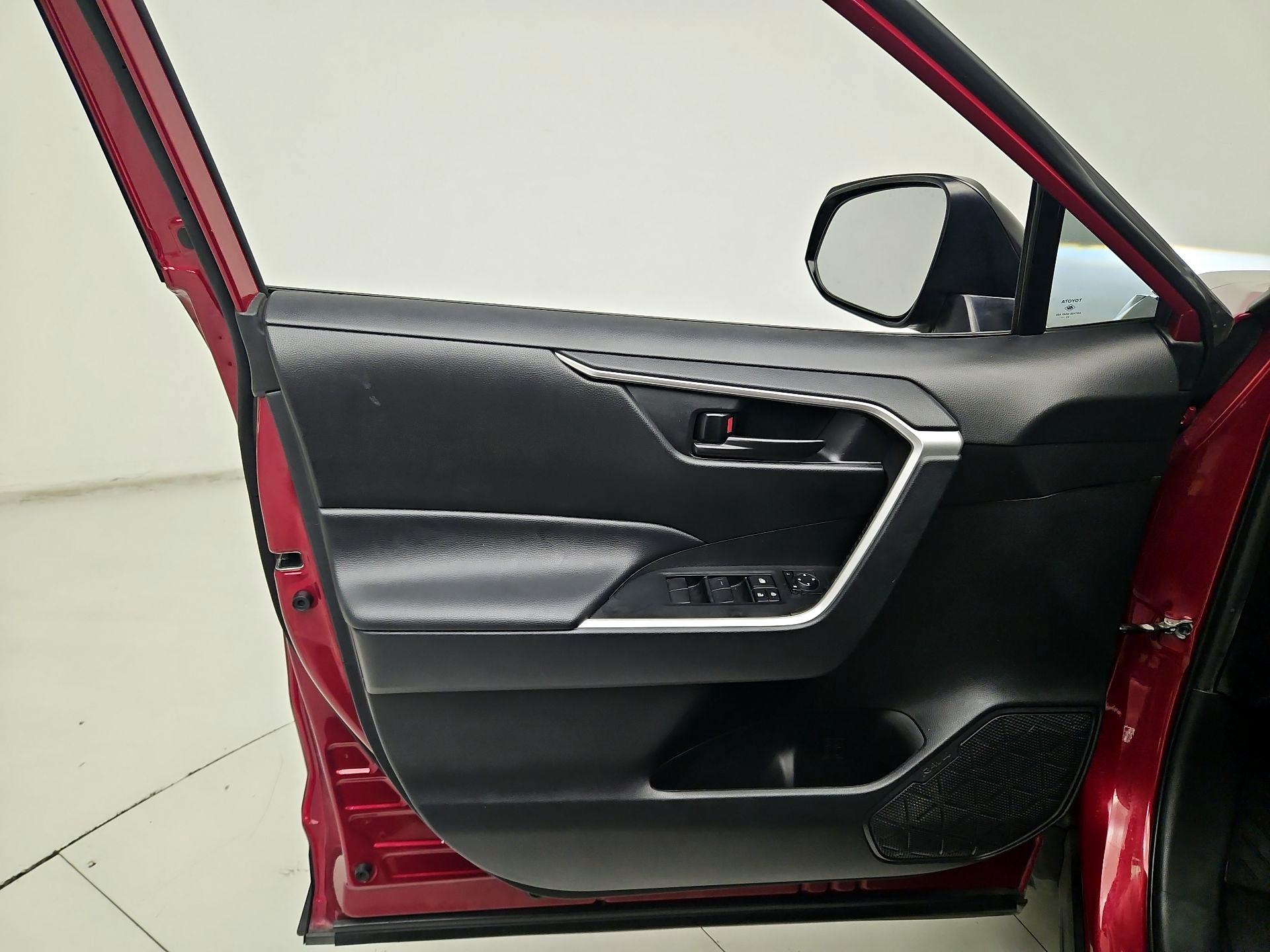 Thumbnail: 2024 Toyota RAV4 - 12