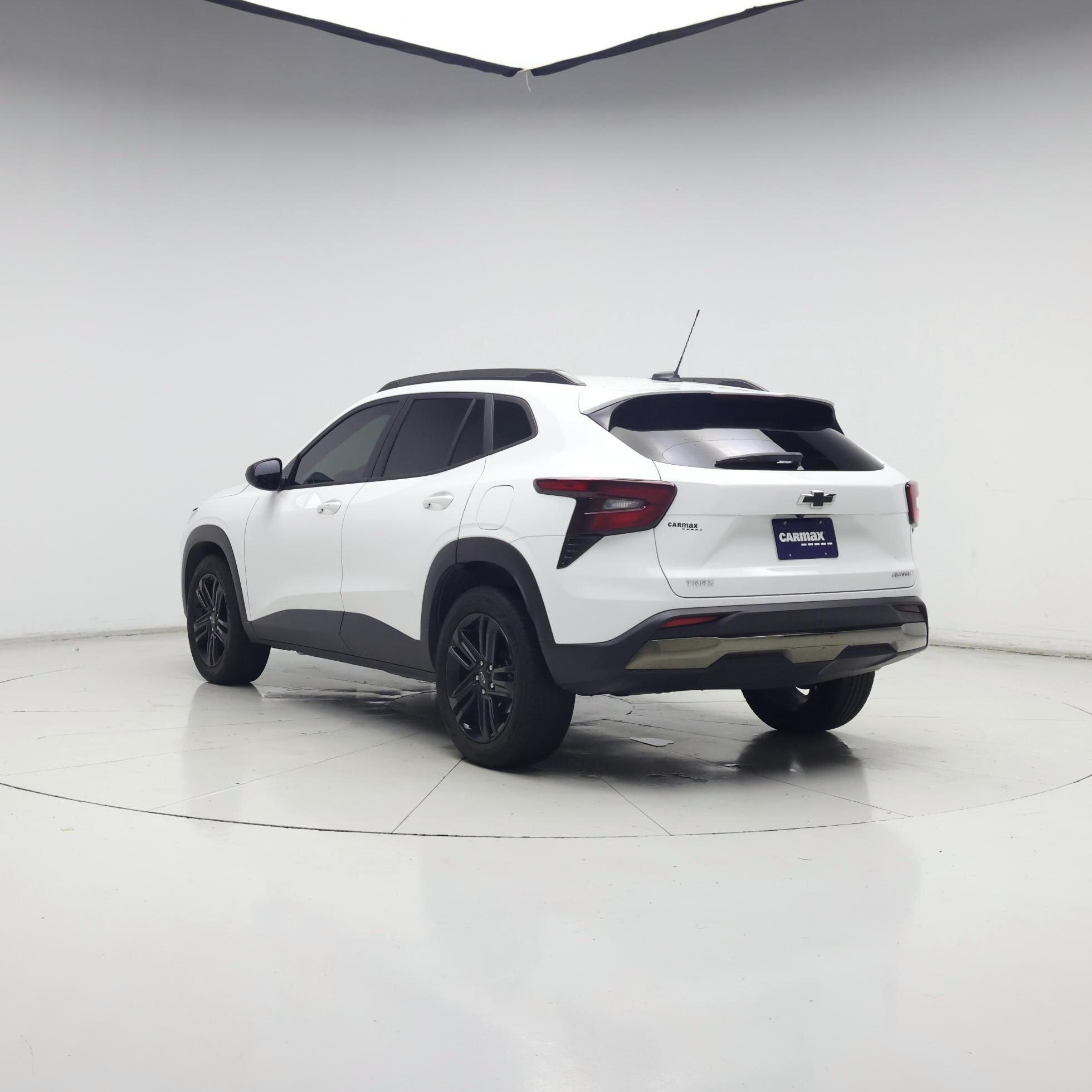 Thumbnail: 2025 Chevrolet Trax - 2