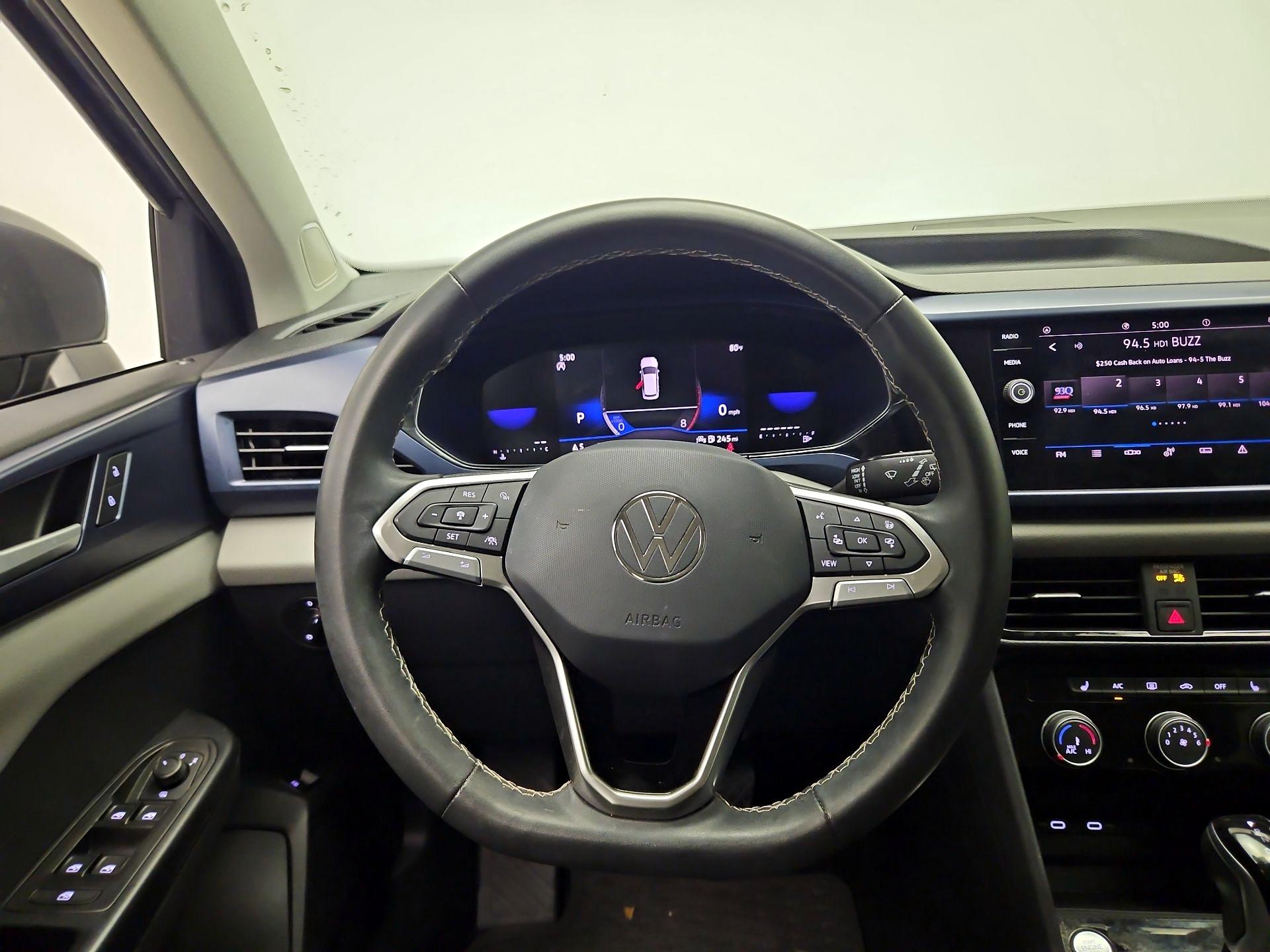 Thumbnail: 2023 Volkswagen Taos - 10