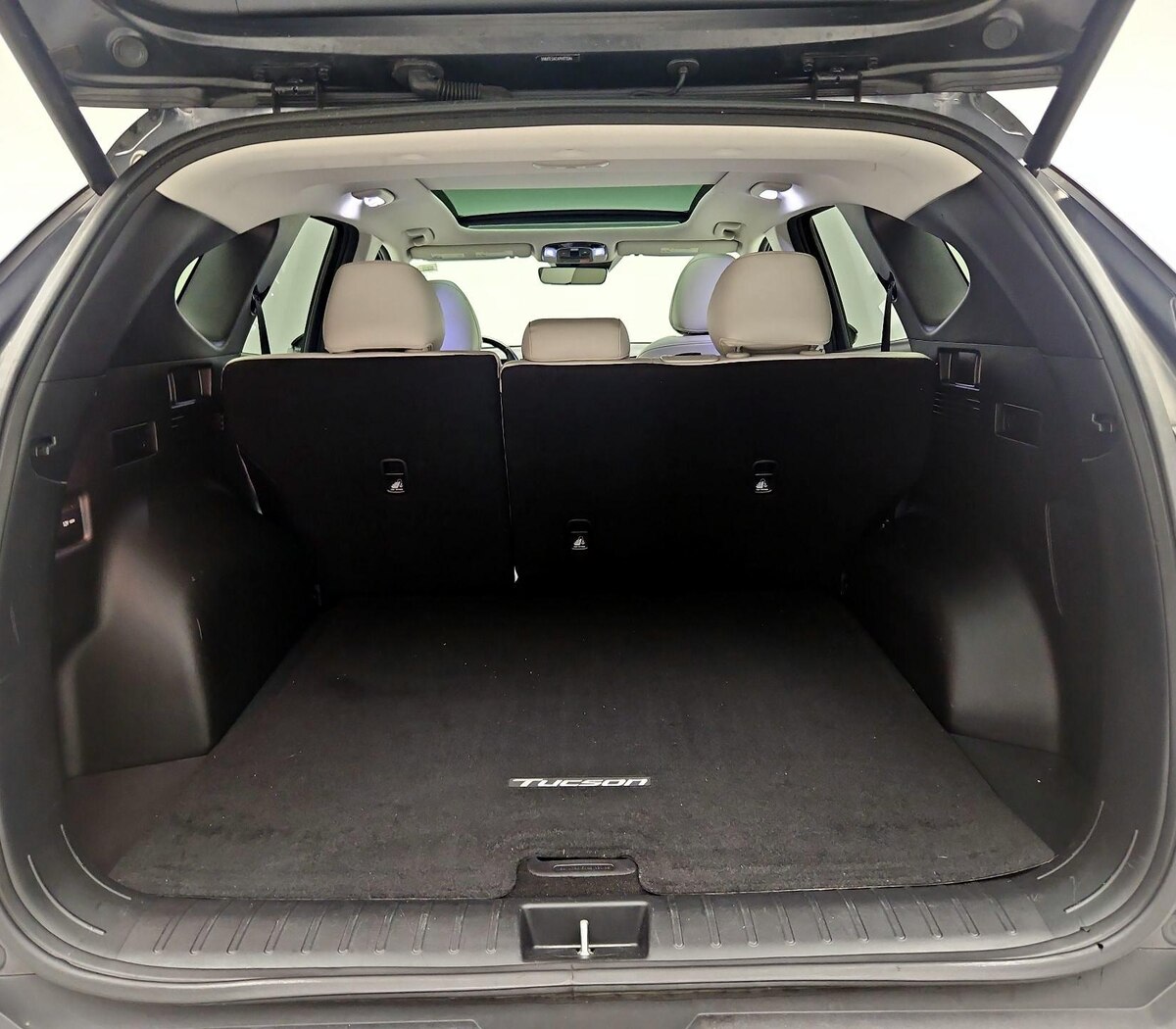 Trunk/Cargo (Seats Up)