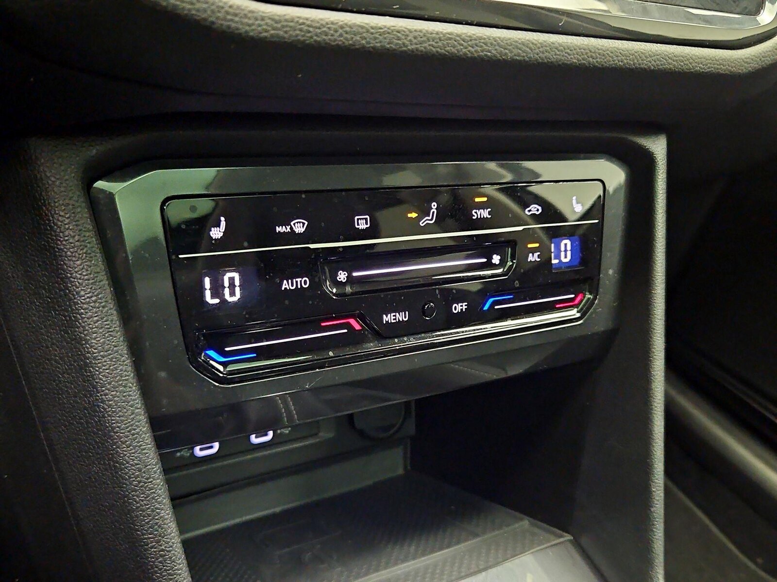 2023 Volkswagen Tiguan SE - Photo 17