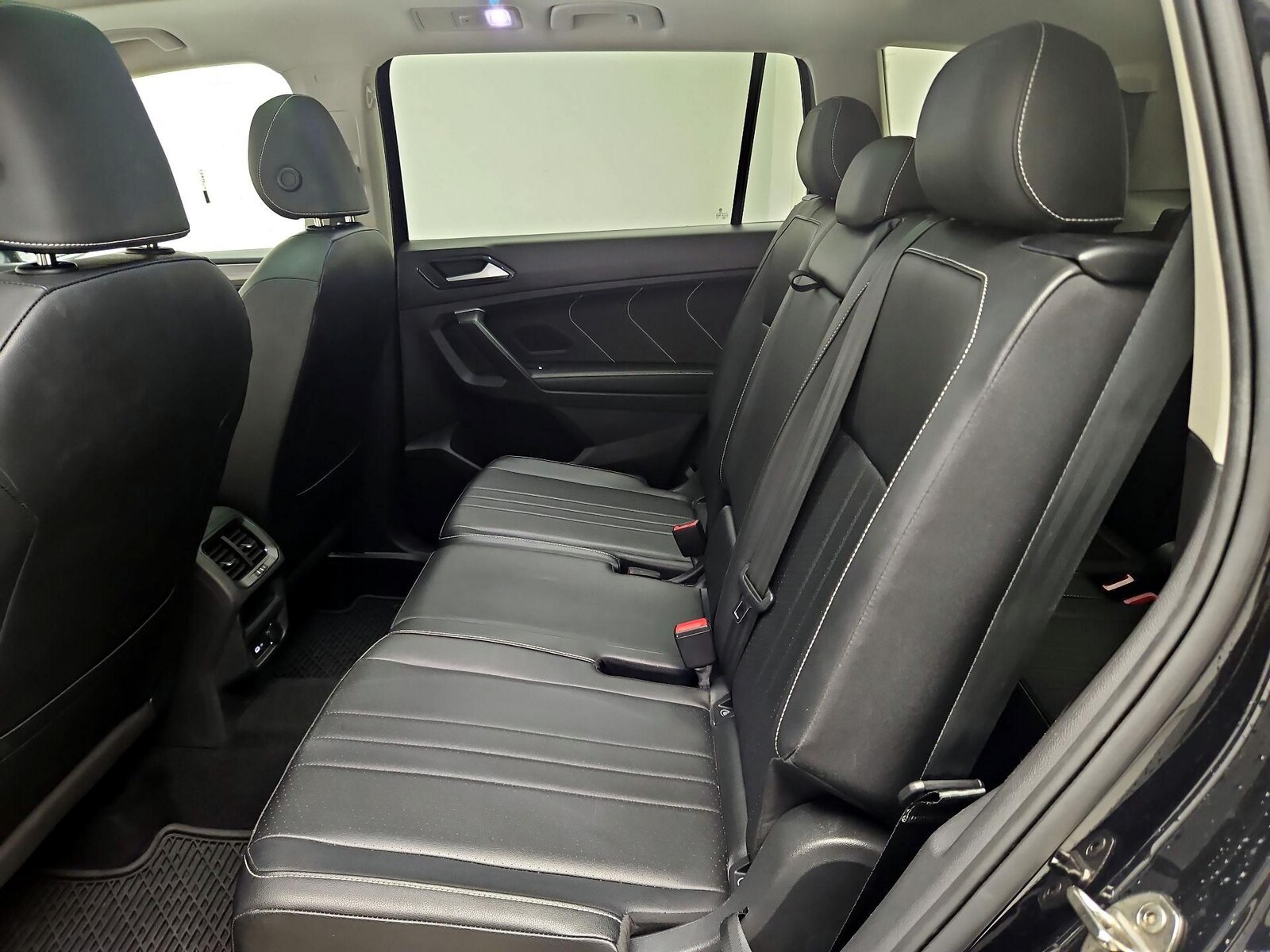 2023 Volkswagen Tiguan SE - Photo 21