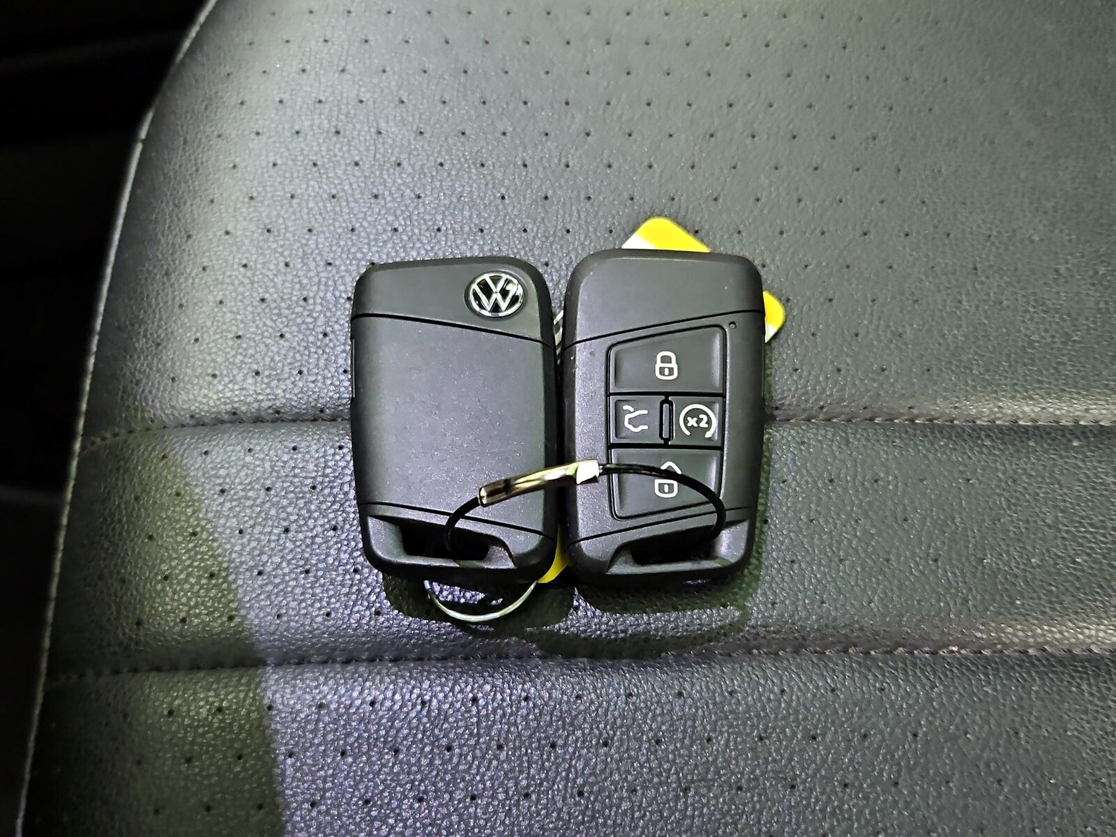 2023 Volkswagen Tiguan SE - Photo 25