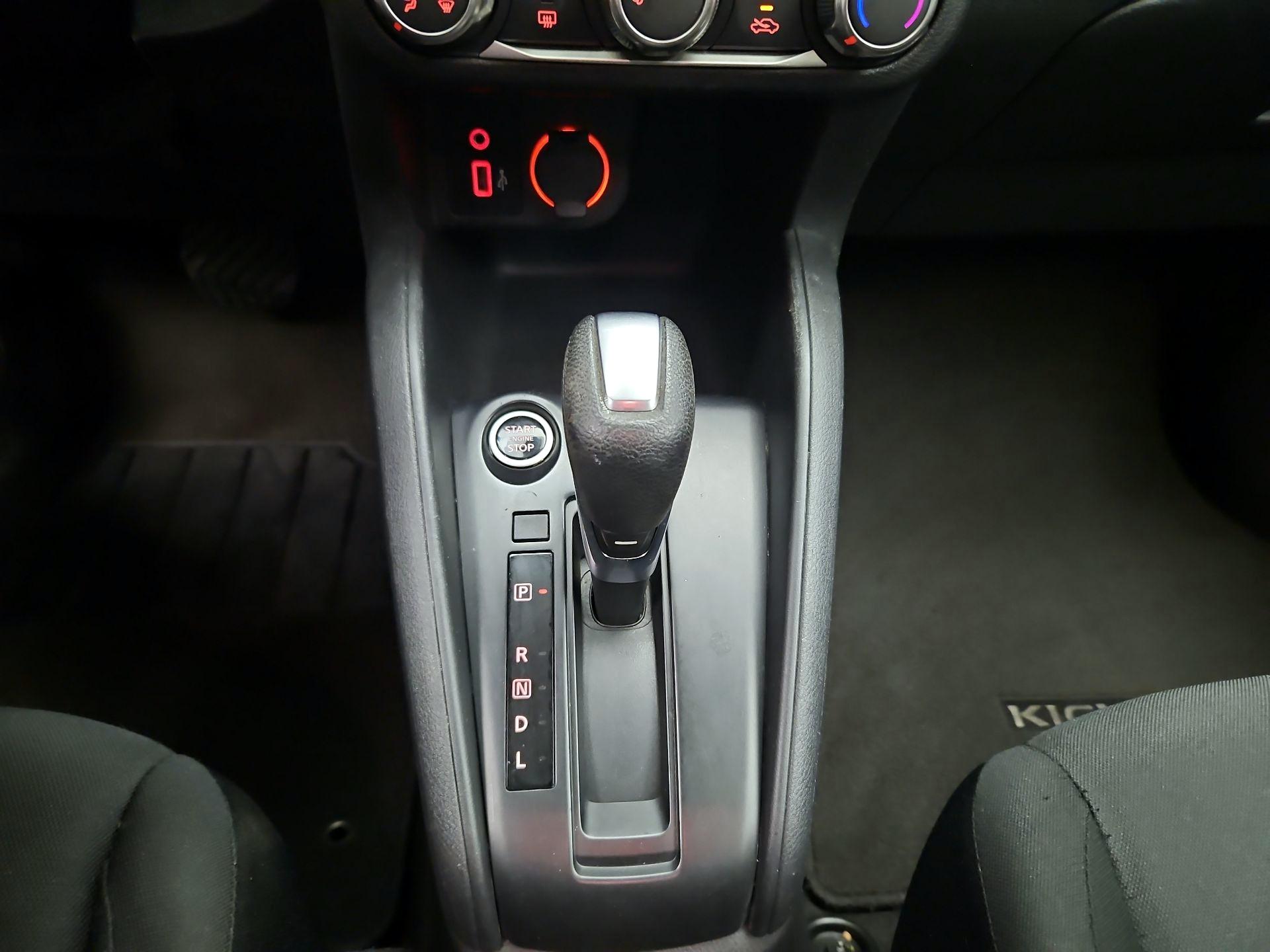 Thumbnail: 2023 Nissan Kicks - 16
