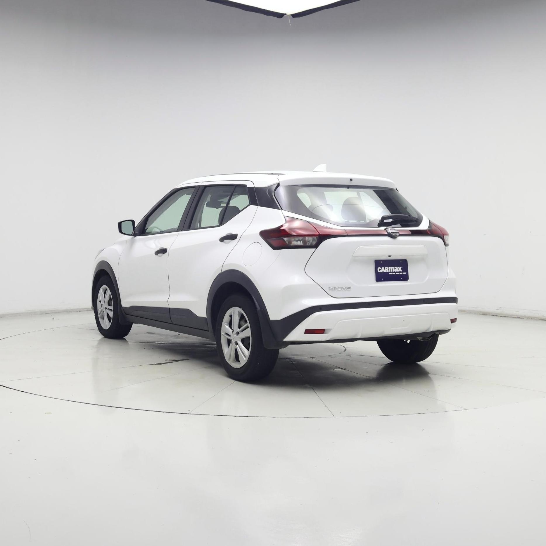 Thumbnail: 2023 Nissan Kicks - 2