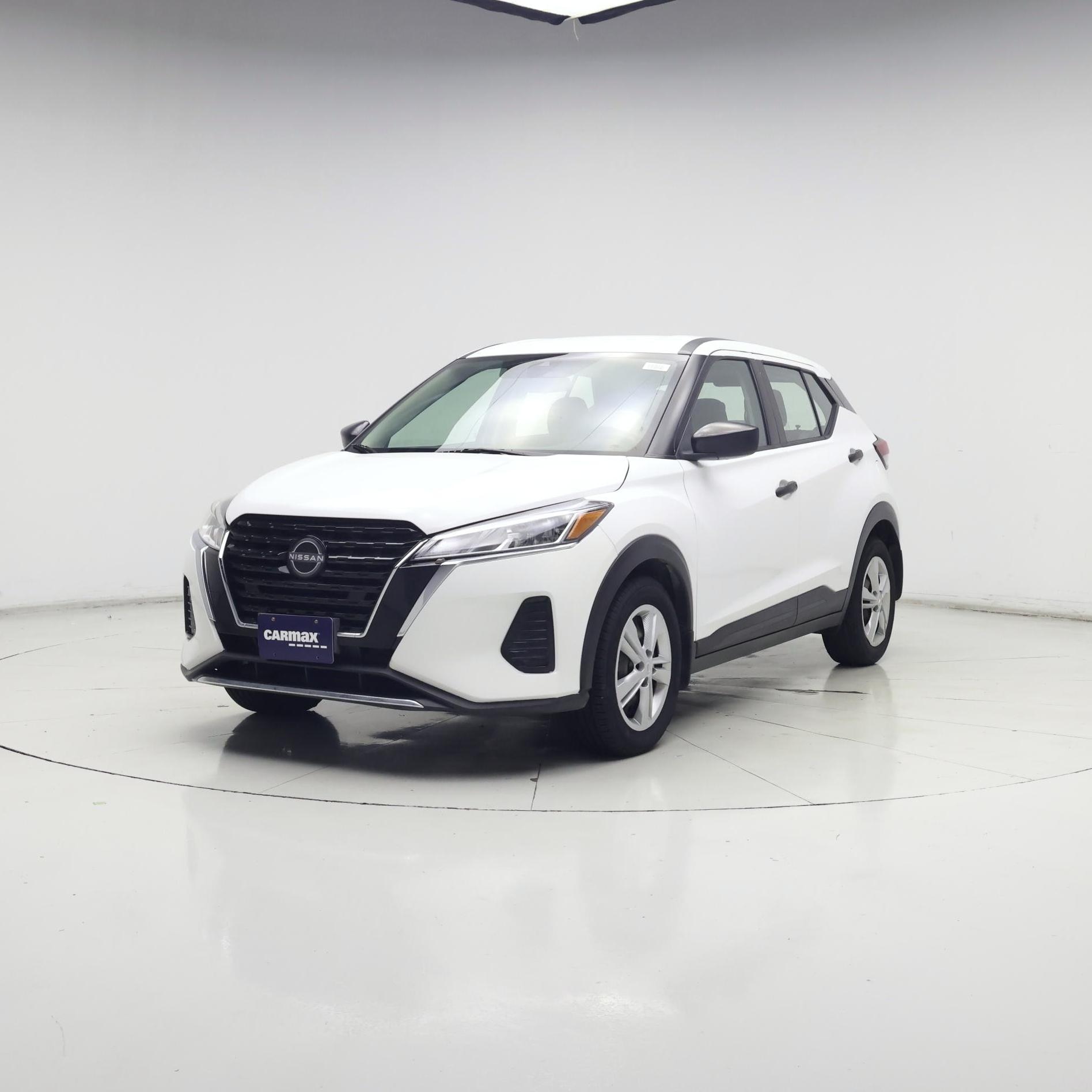 Thumbnail: 2023 Nissan Kicks - 4