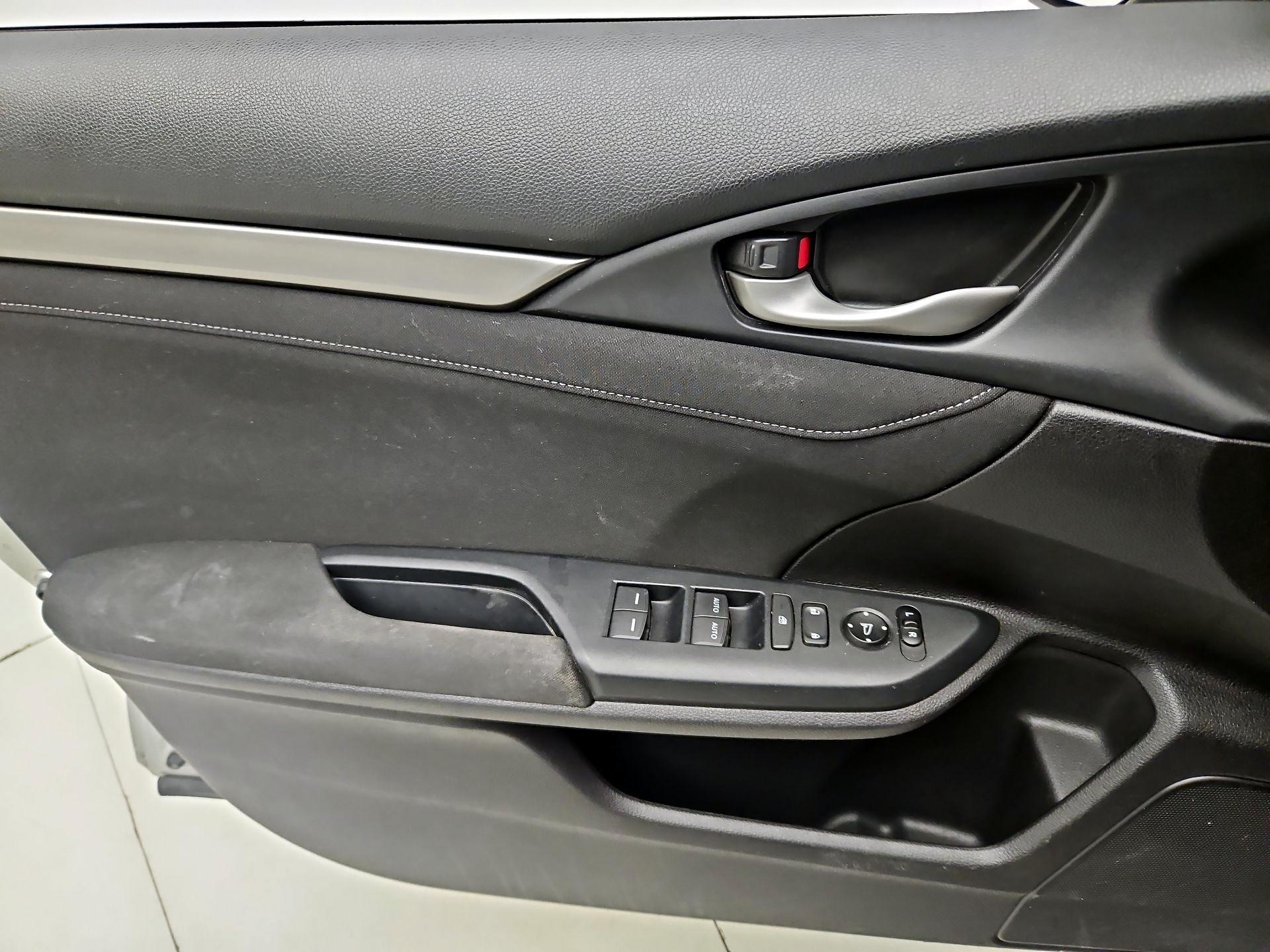 Thumbnail: 2019 Honda Civic - 12