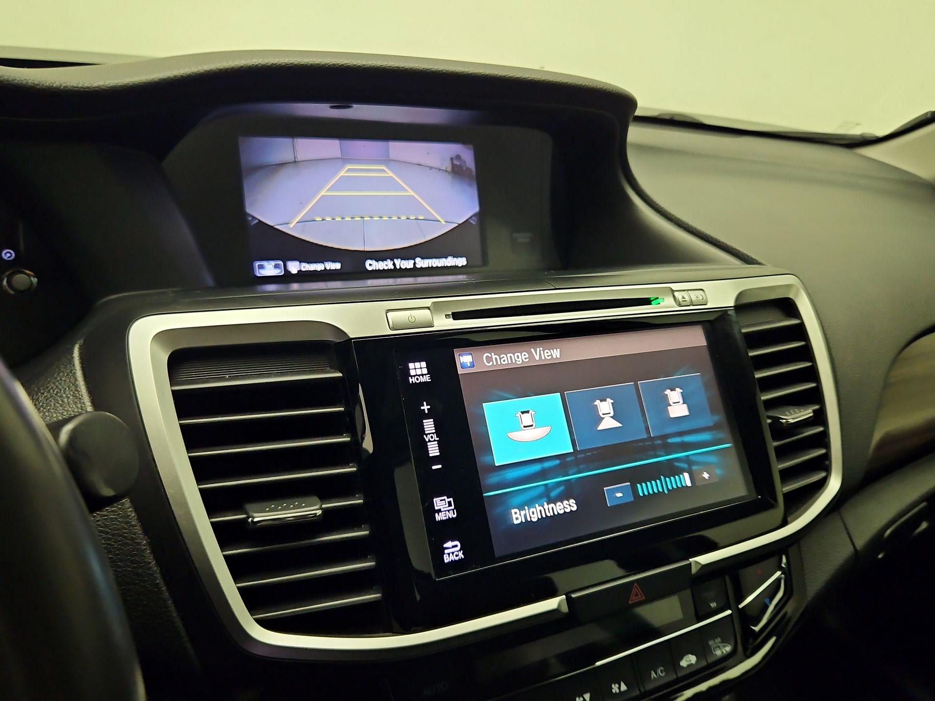Thumbnail: 2016 Honda Accord - 15