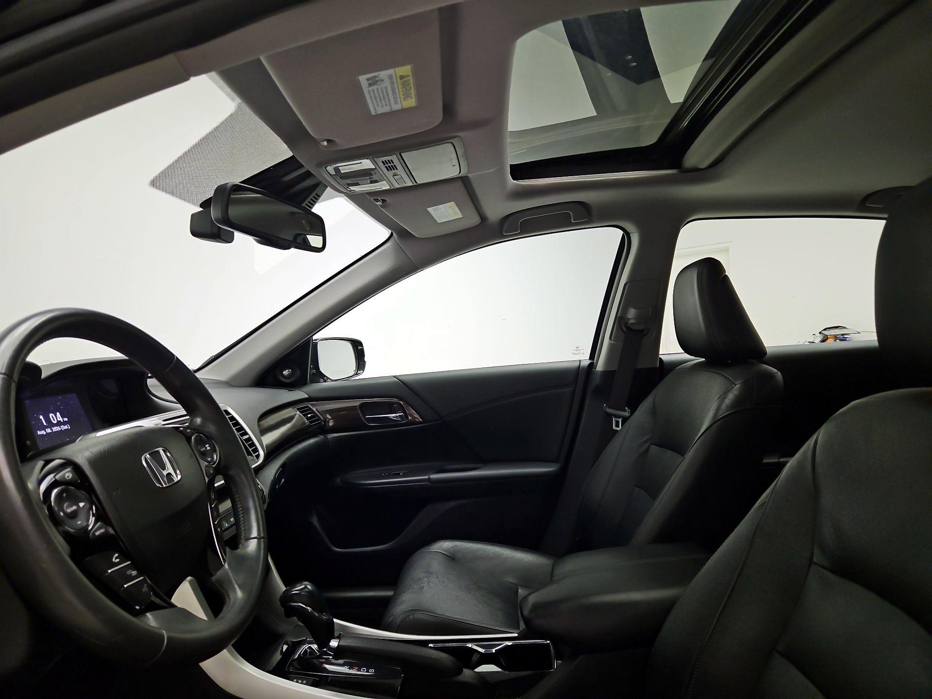 Thumbnail: 2016 Honda Accord - 20