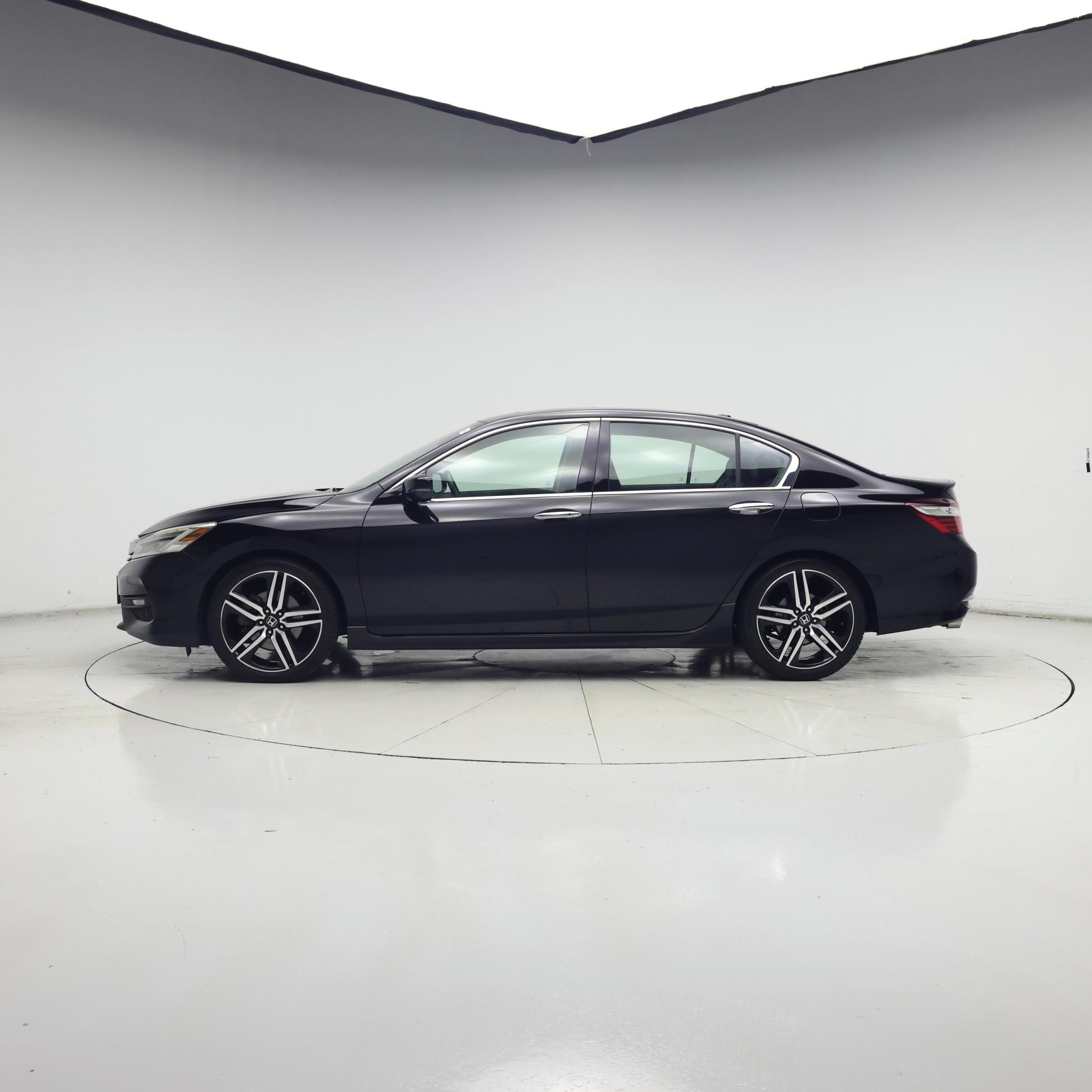 Thumbnail: 2016 Honda Accord - 3