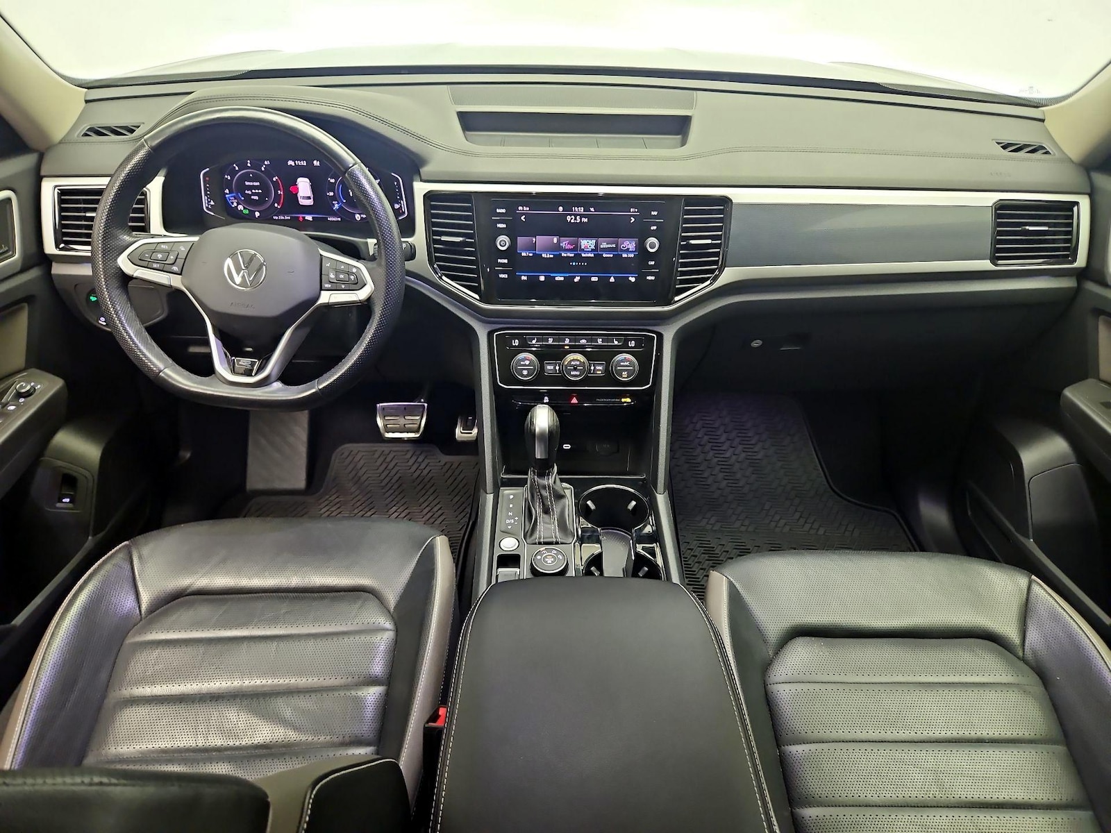 2023 Volkswagen Atlas SEL Premium R-Line - Photo 10