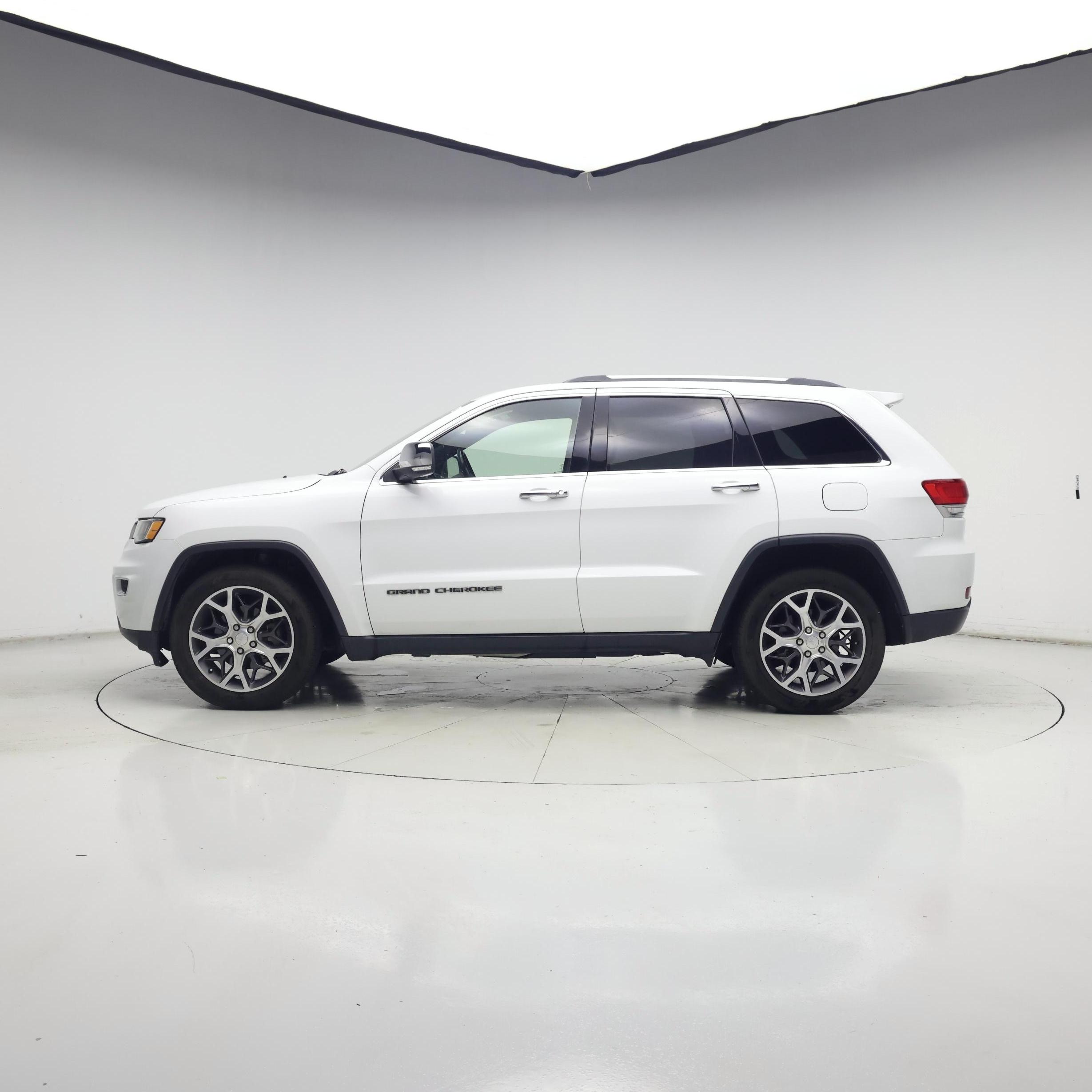 Thumbnail: 2019 Jeep Grand Cherokee - 3