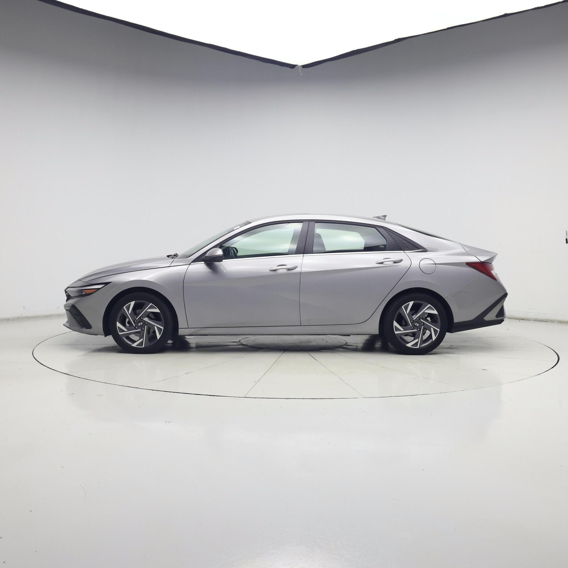 Thumbnail: 2025 Hyundai Elantra - 3