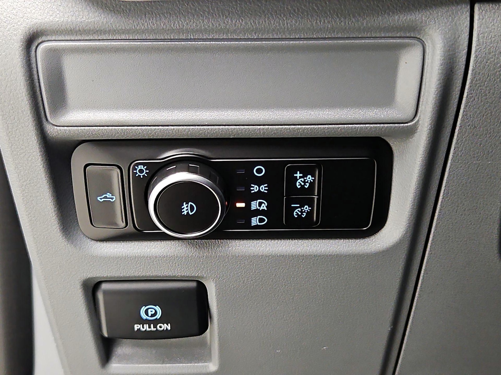 2023 Ford F-150 XLT - Photo 14