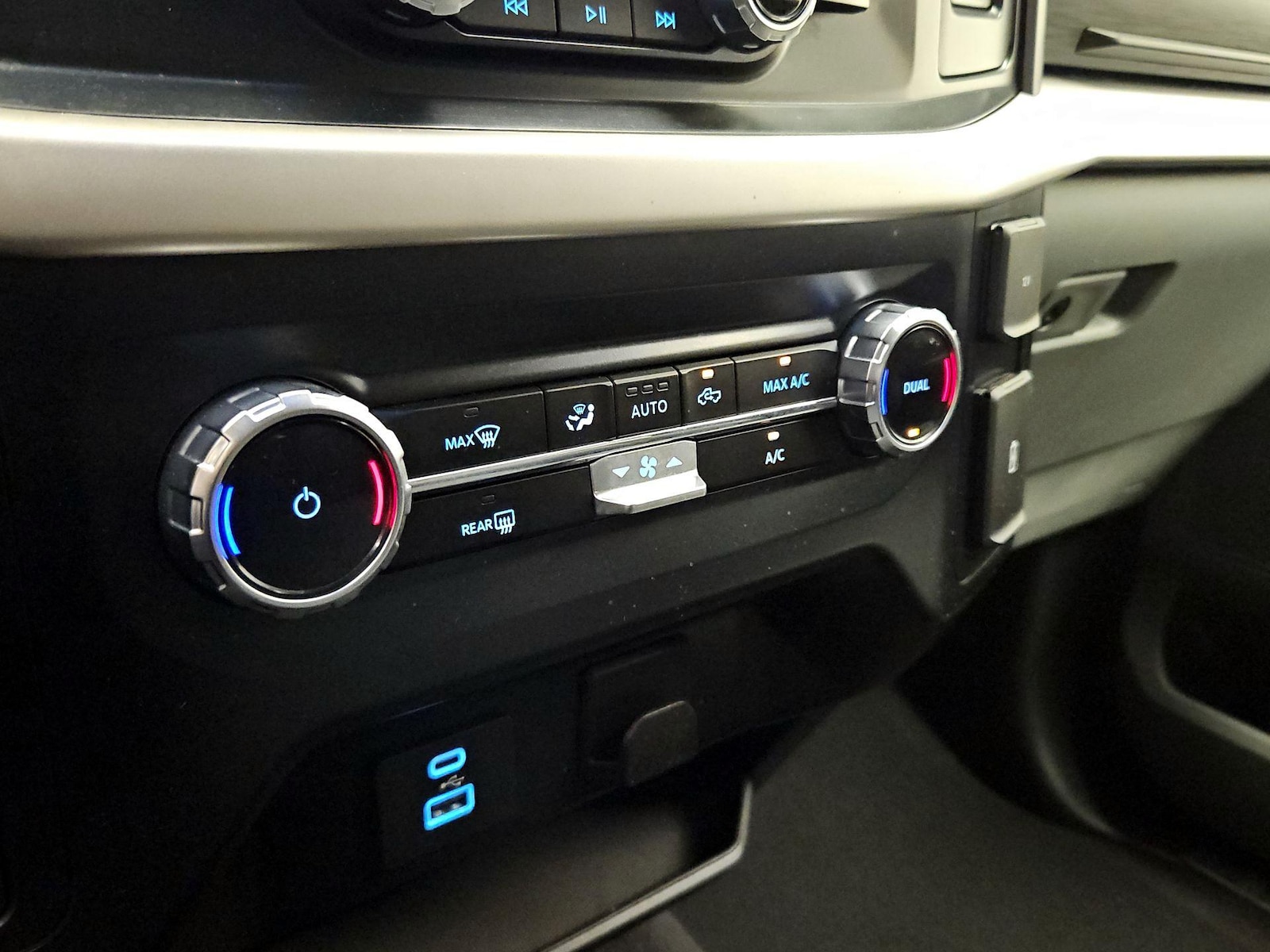 2023 Ford F-150 XLT - Photo 18