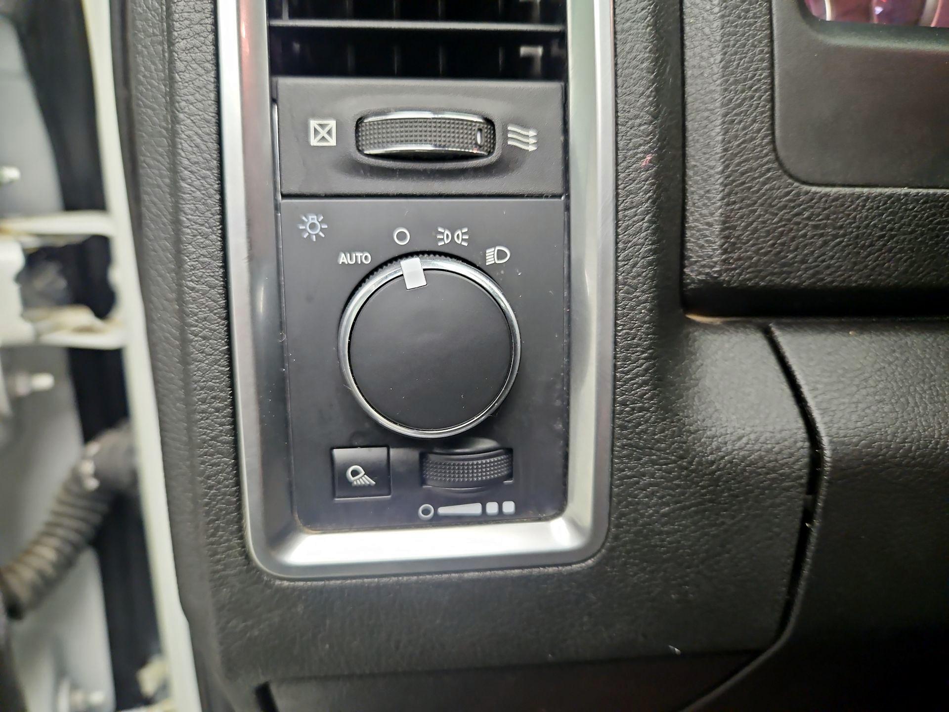 Thumbnail: 2023 RAM 1500 Classic - 13