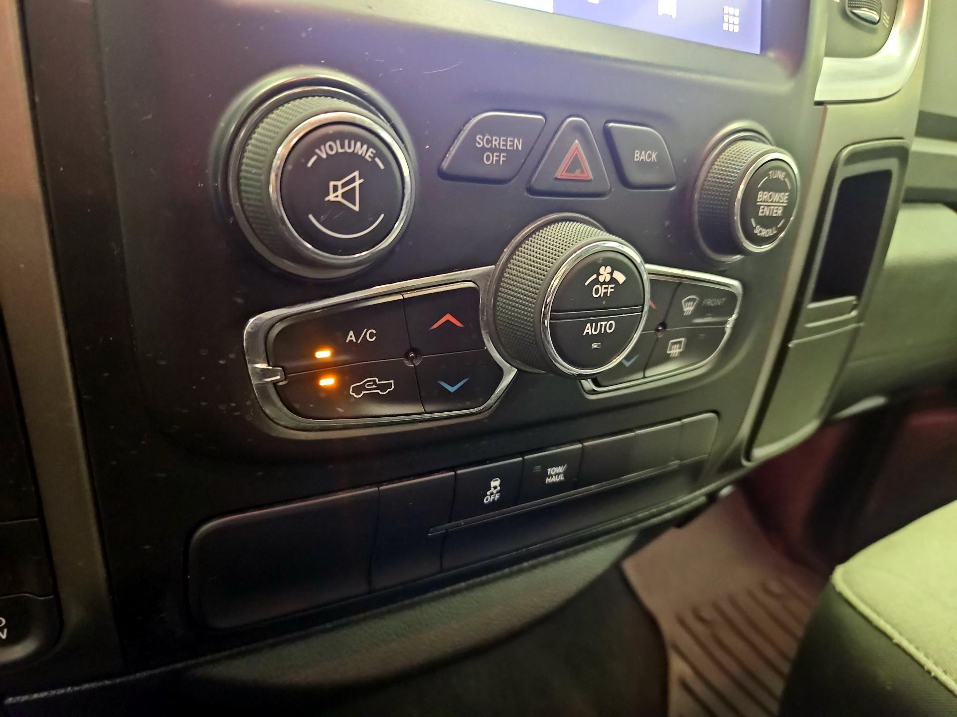 Thumbnail: 2023 RAM 1500 Classic - 16