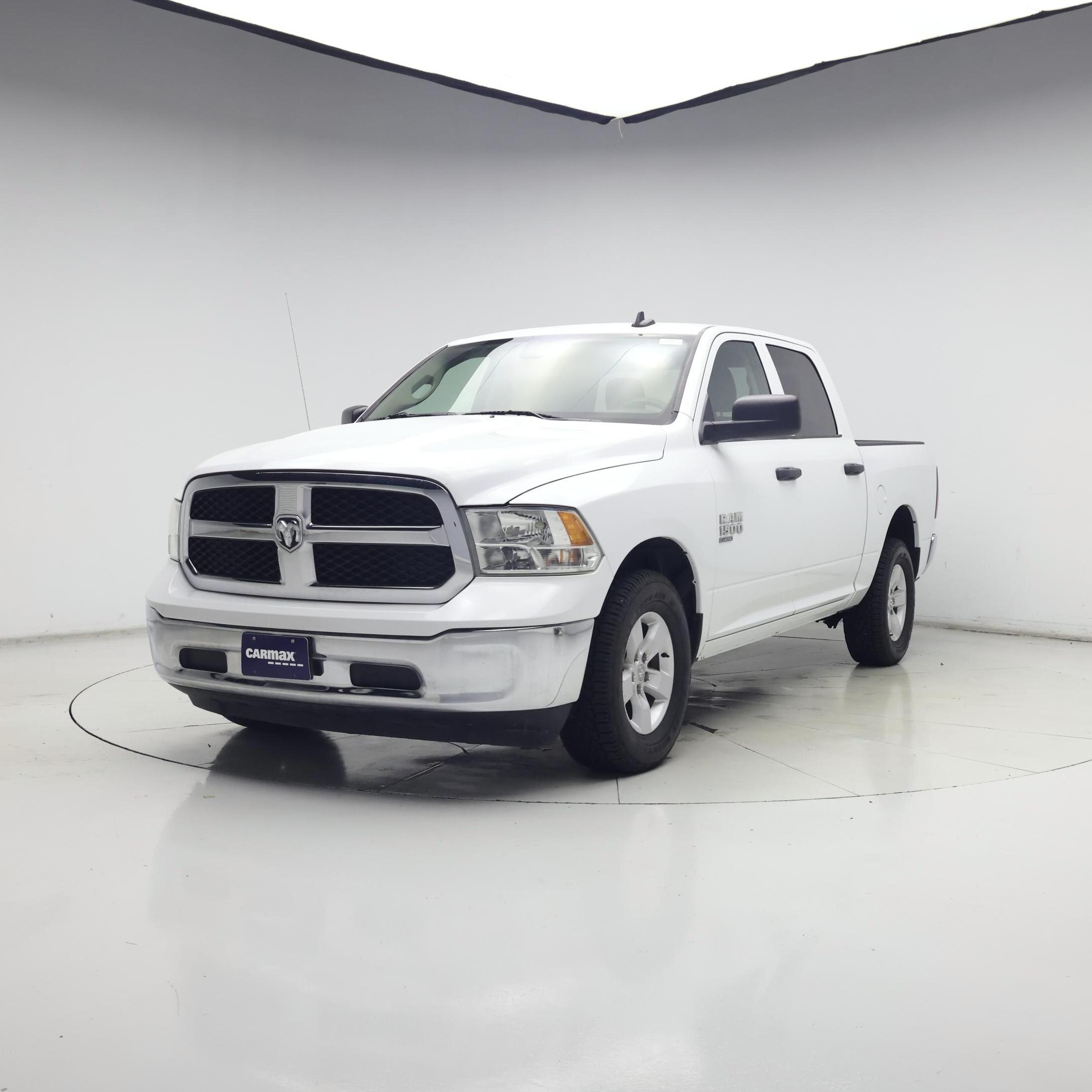 Thumbnail: 2023 RAM 1500 Classic - 4