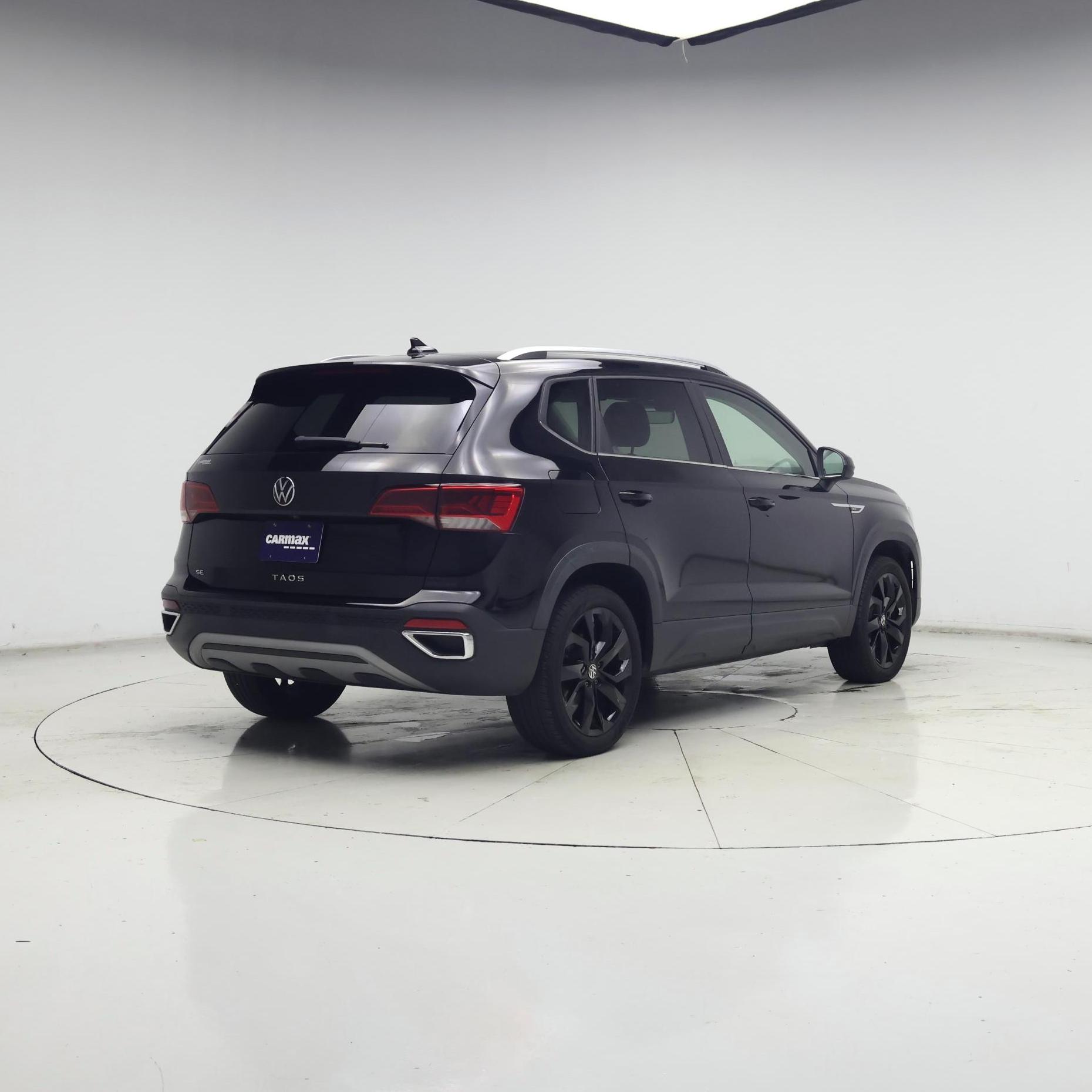 Thumbnail: 2023 Volkswagen Taos - 8
