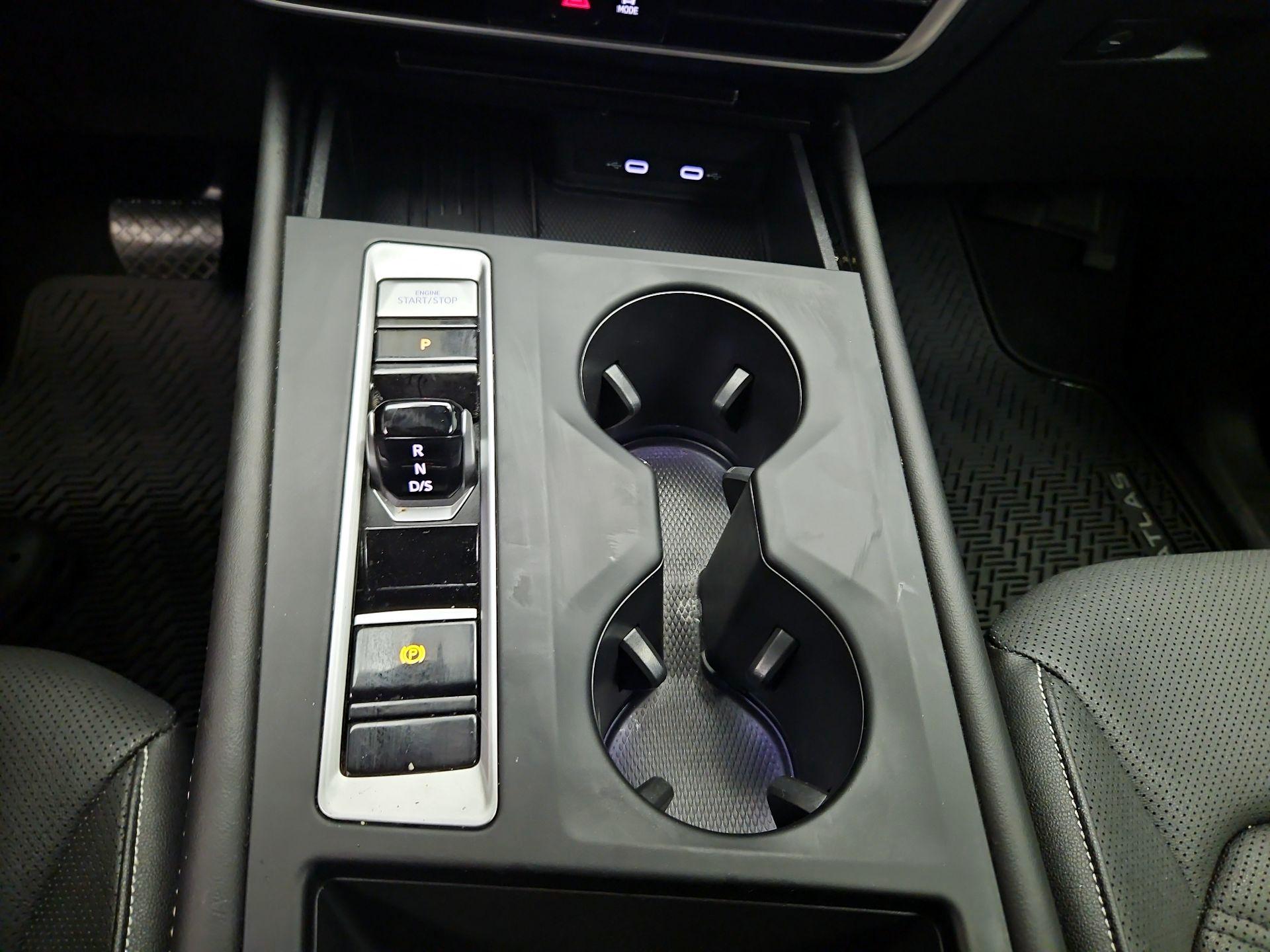 Thumbnail: 2025 Volkswagen Atlas - 16