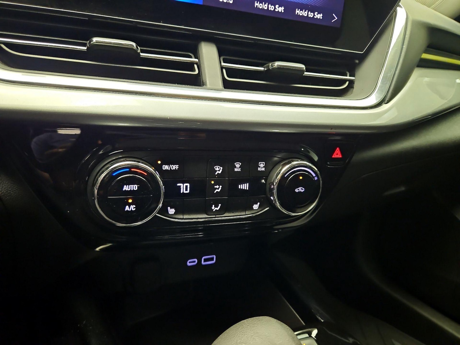 2024 Chevrolet Trax LT - Photo 16
