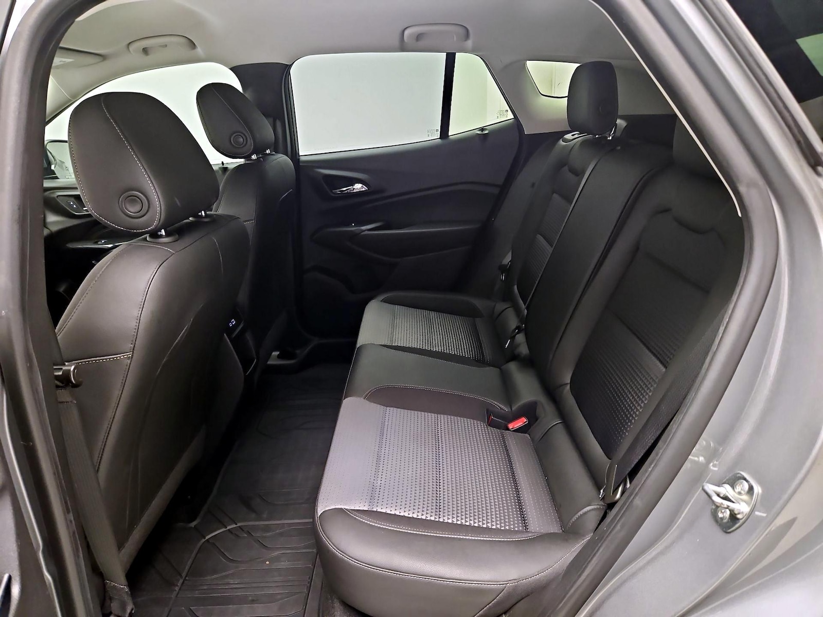 2024 Chevrolet Trax LT - Photo 18