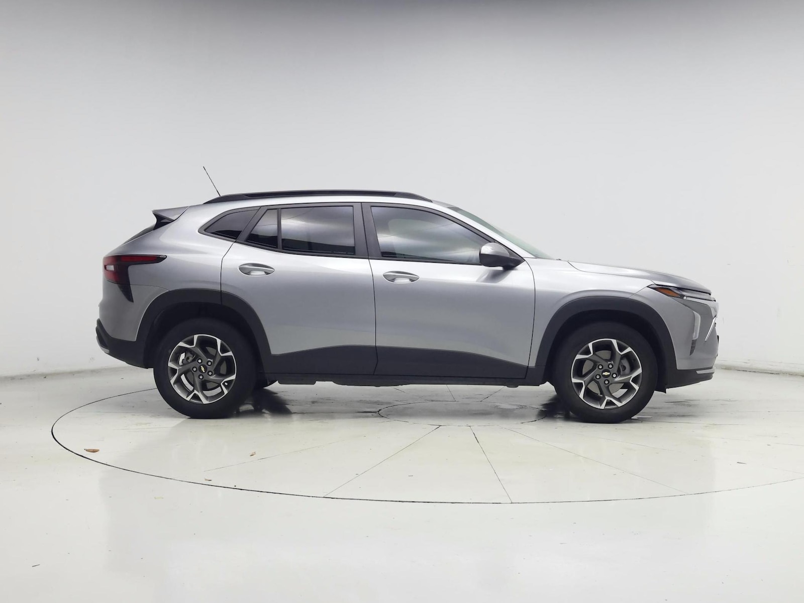 2024 Chevrolet Trax LT - Photo 8