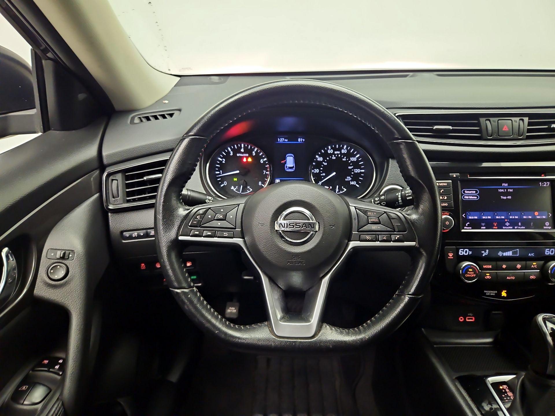 Thumbnail: 2020 Nissan Rogue - 10
