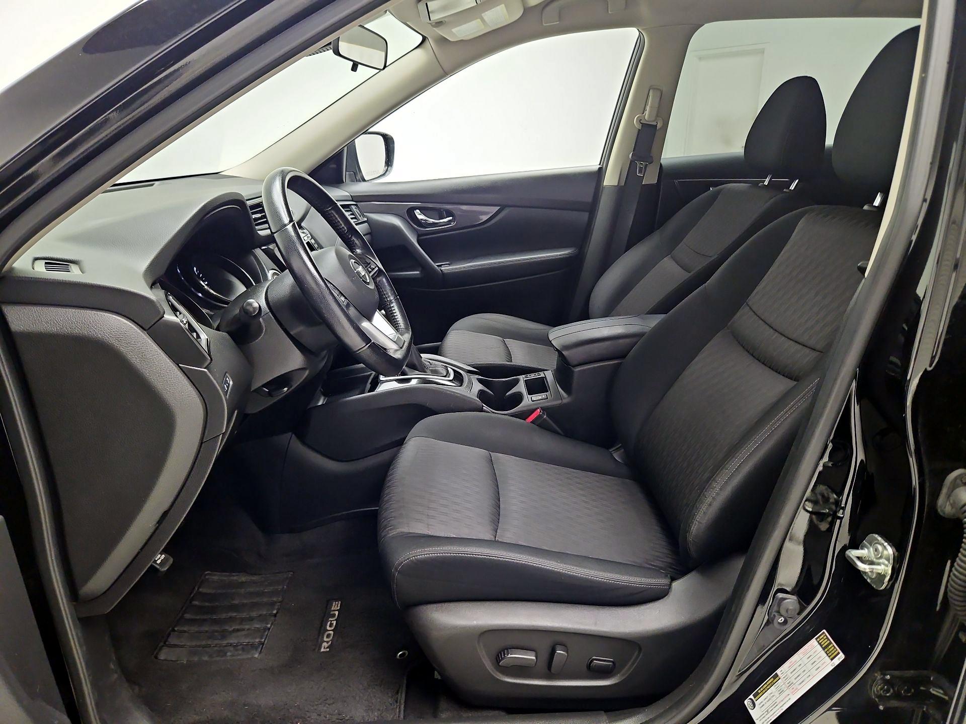 Thumbnail: 2020 Nissan Rogue - 11