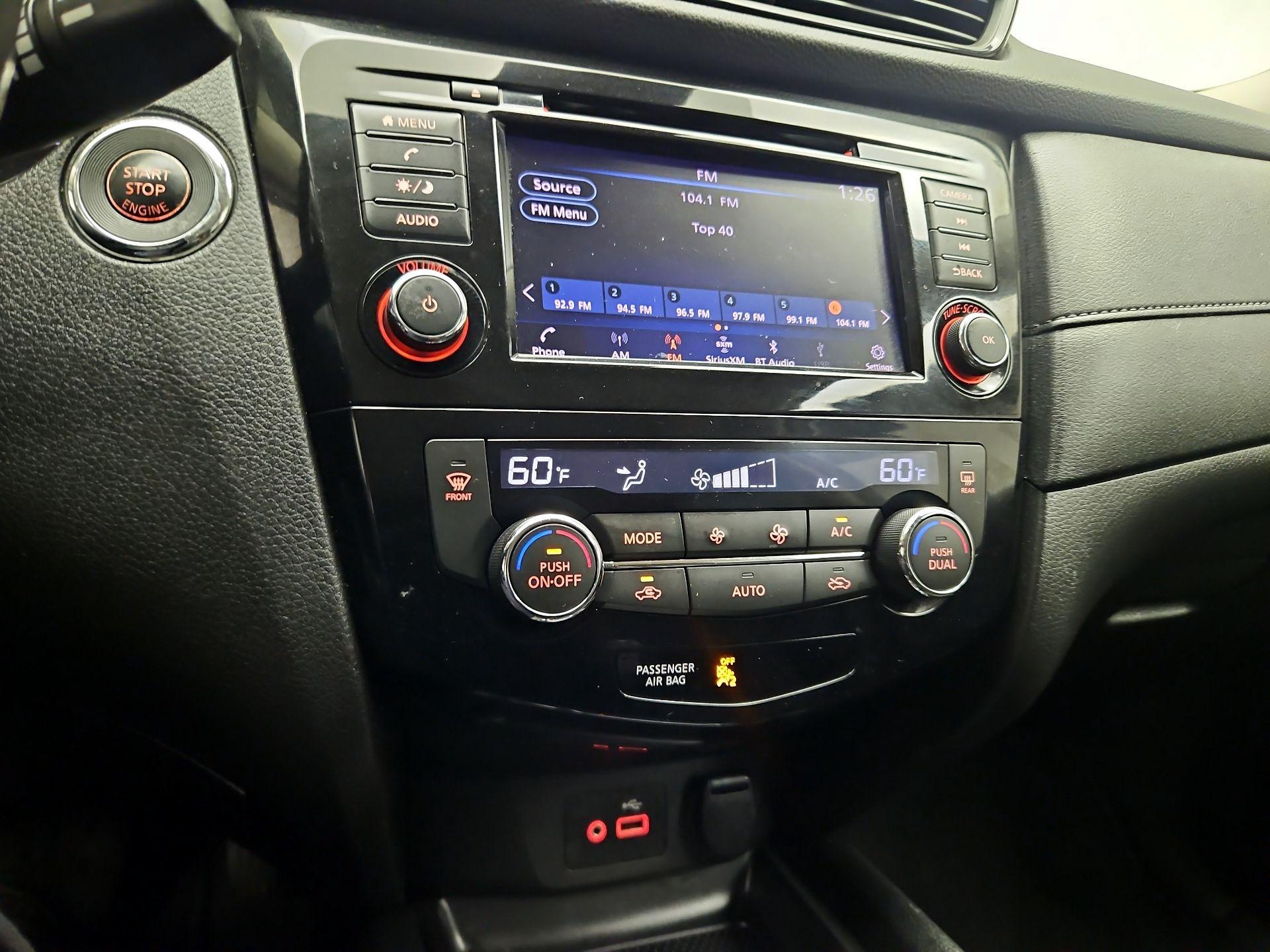 Thumbnail: 2020 Nissan Rogue - 15