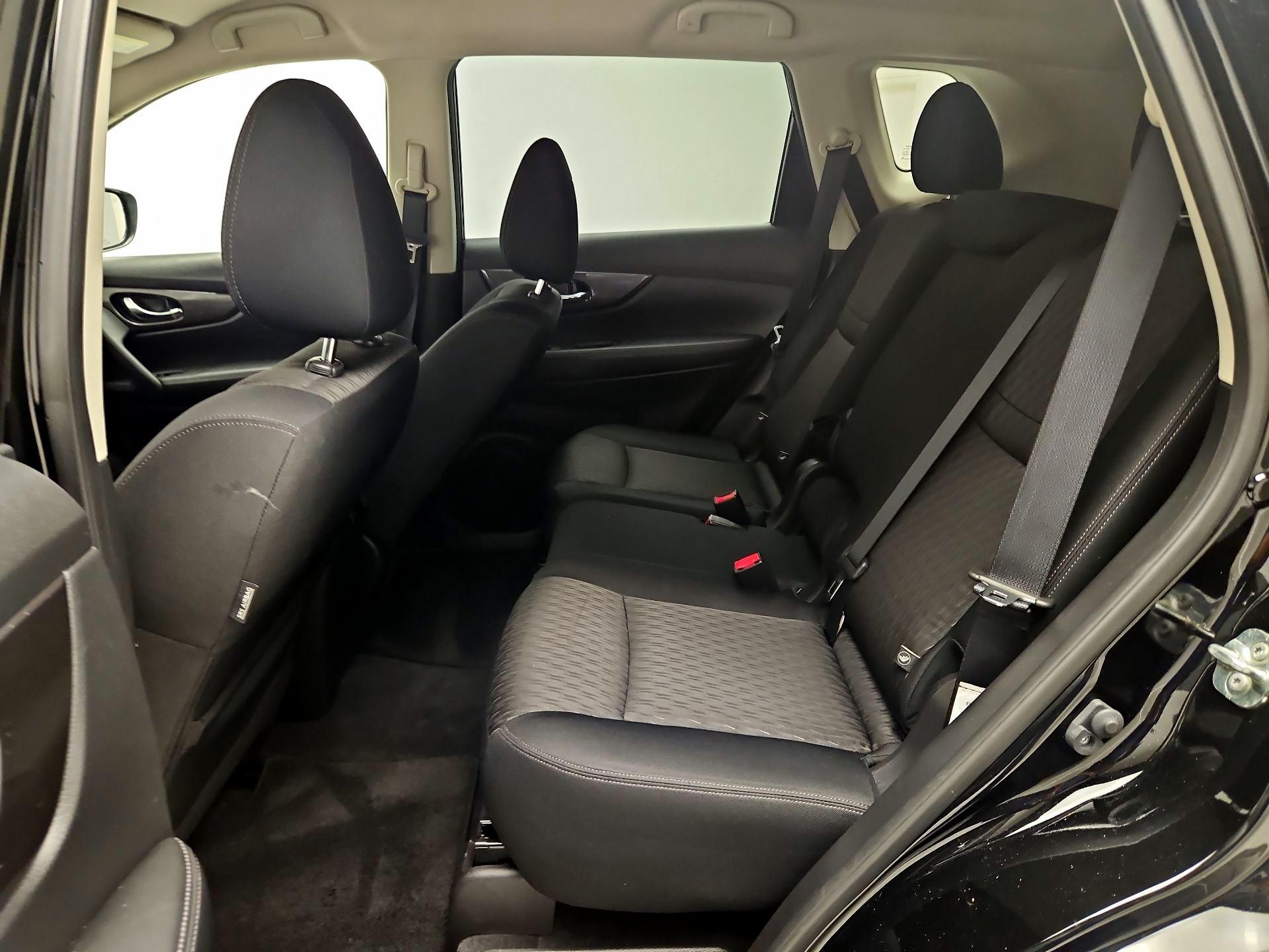 Thumbnail: 2020 Nissan Rogue - 17