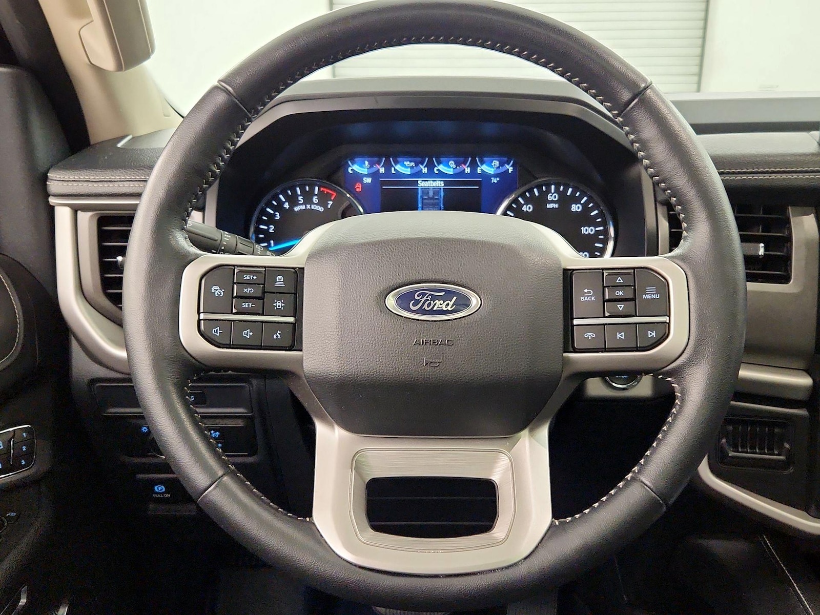 2022 Ford Expedition XLT - Photo 11