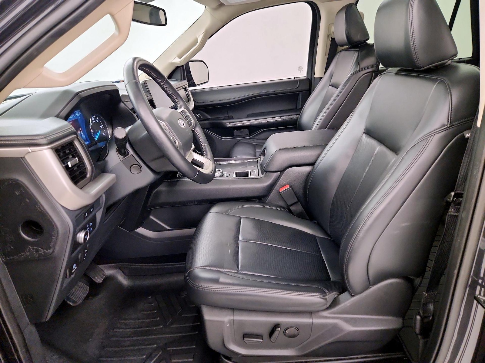 2022 Ford Expedition XLT - Photo 12
