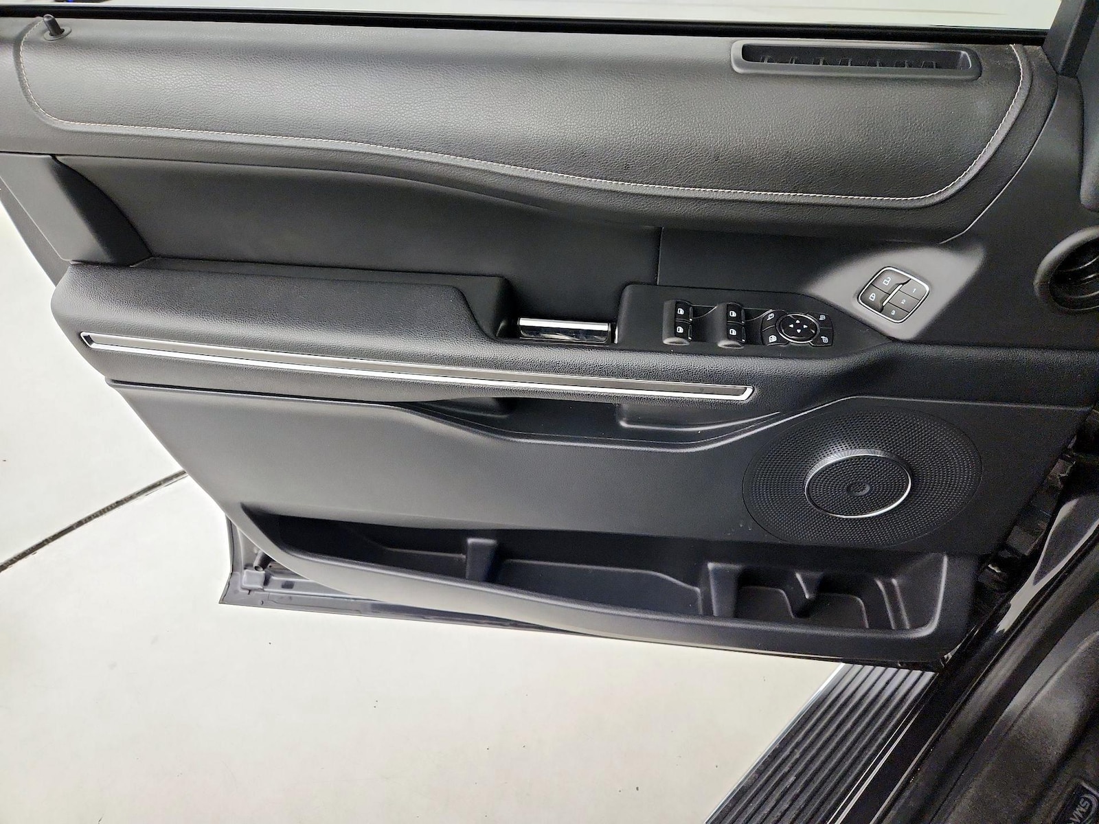 2022 Ford Expedition XLT - Photo 13