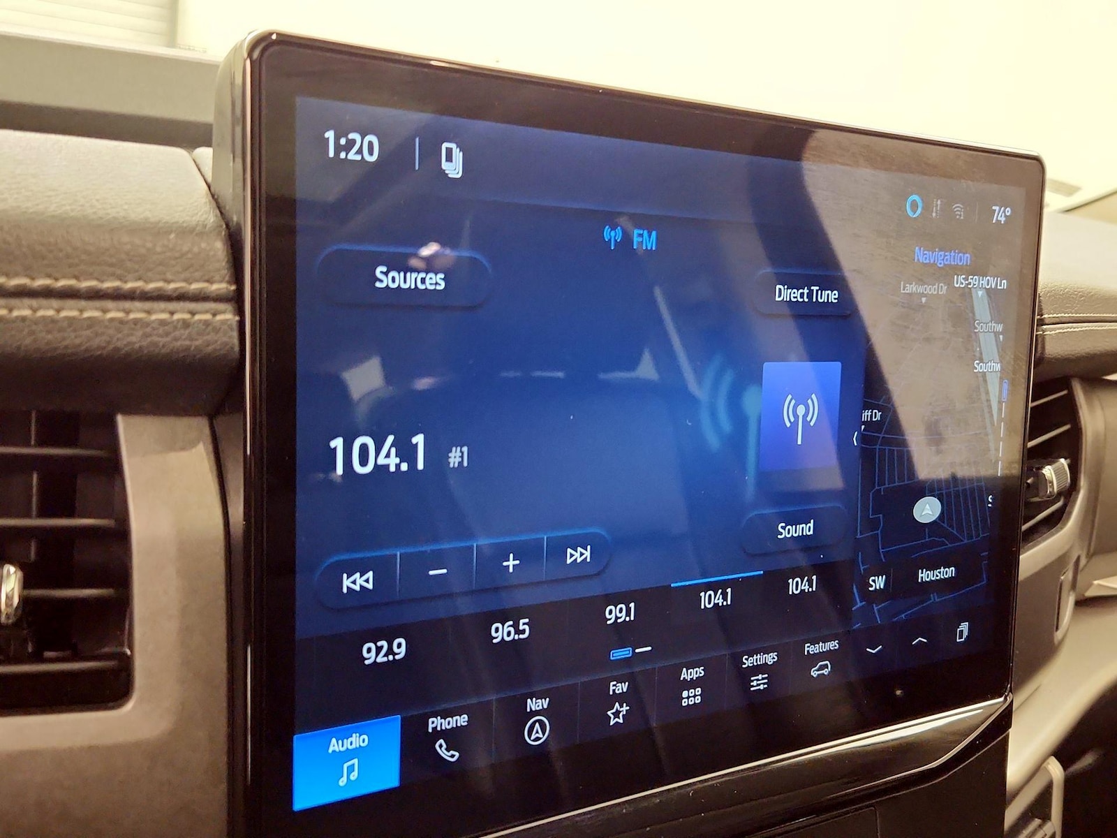 2022 Ford Expedition XLT - Photo 17