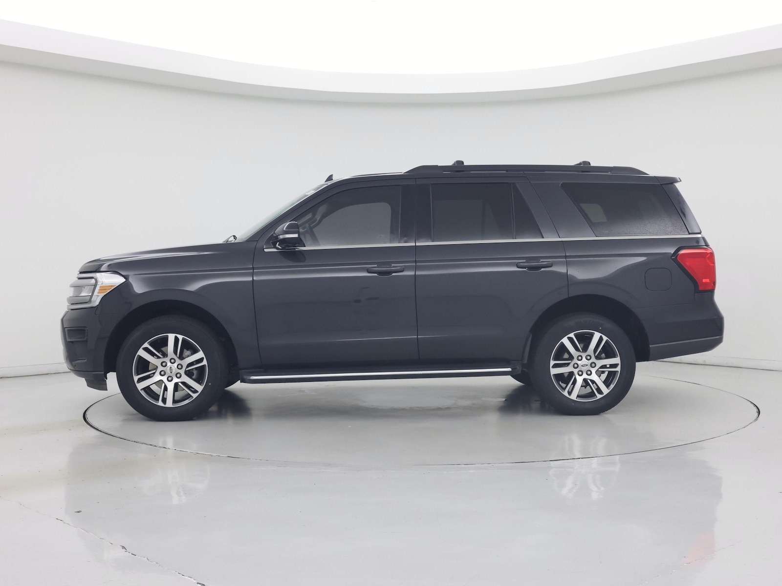2022 Ford Expedition XLT - Photo 4