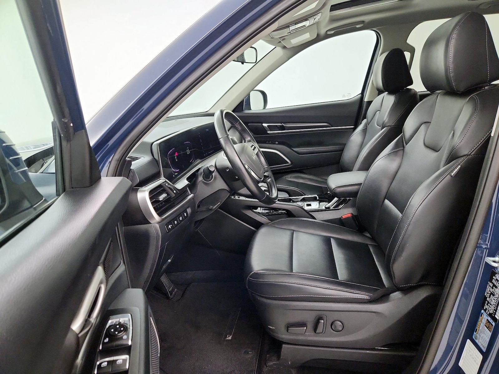 2025 Kia Telluride S - Photo 12