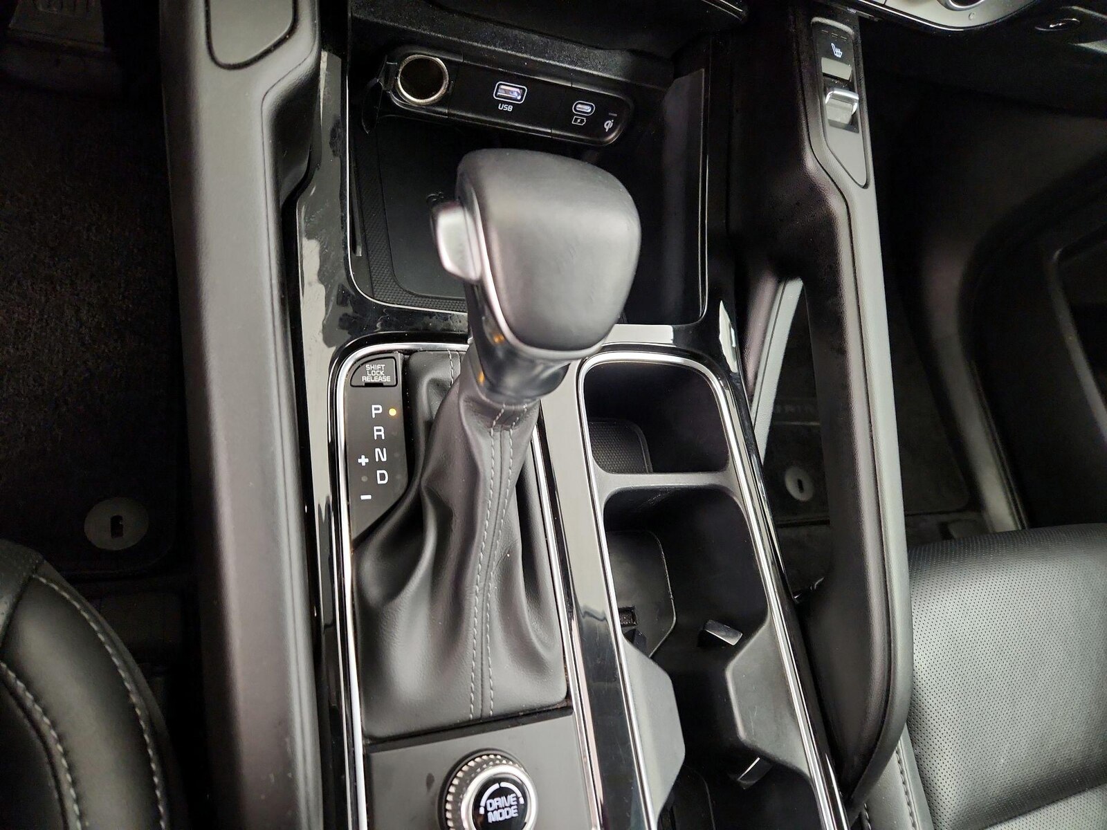 2025 Kia Telluride S - Photo 19