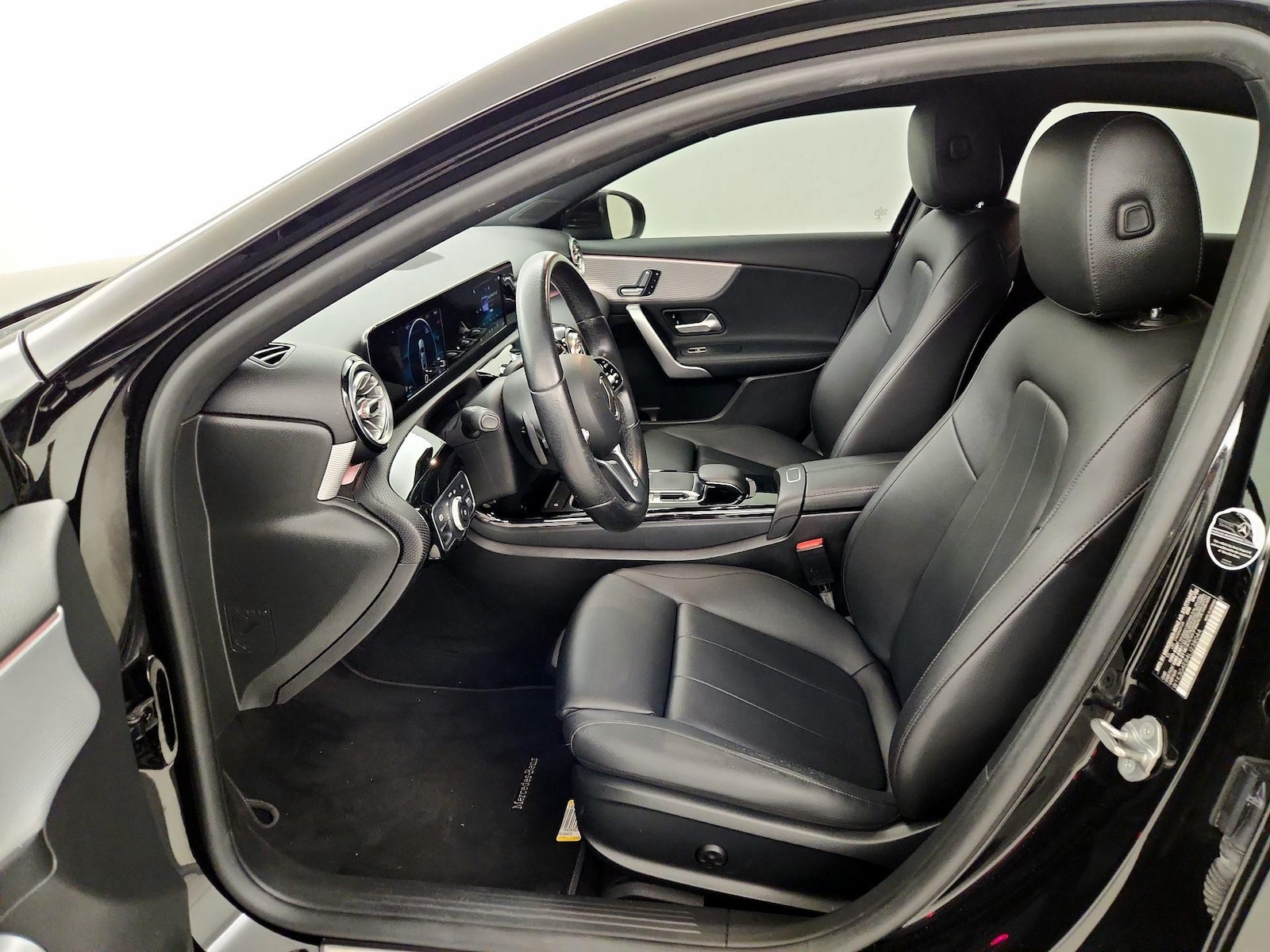 Power Seat(s) & Side Airbags
