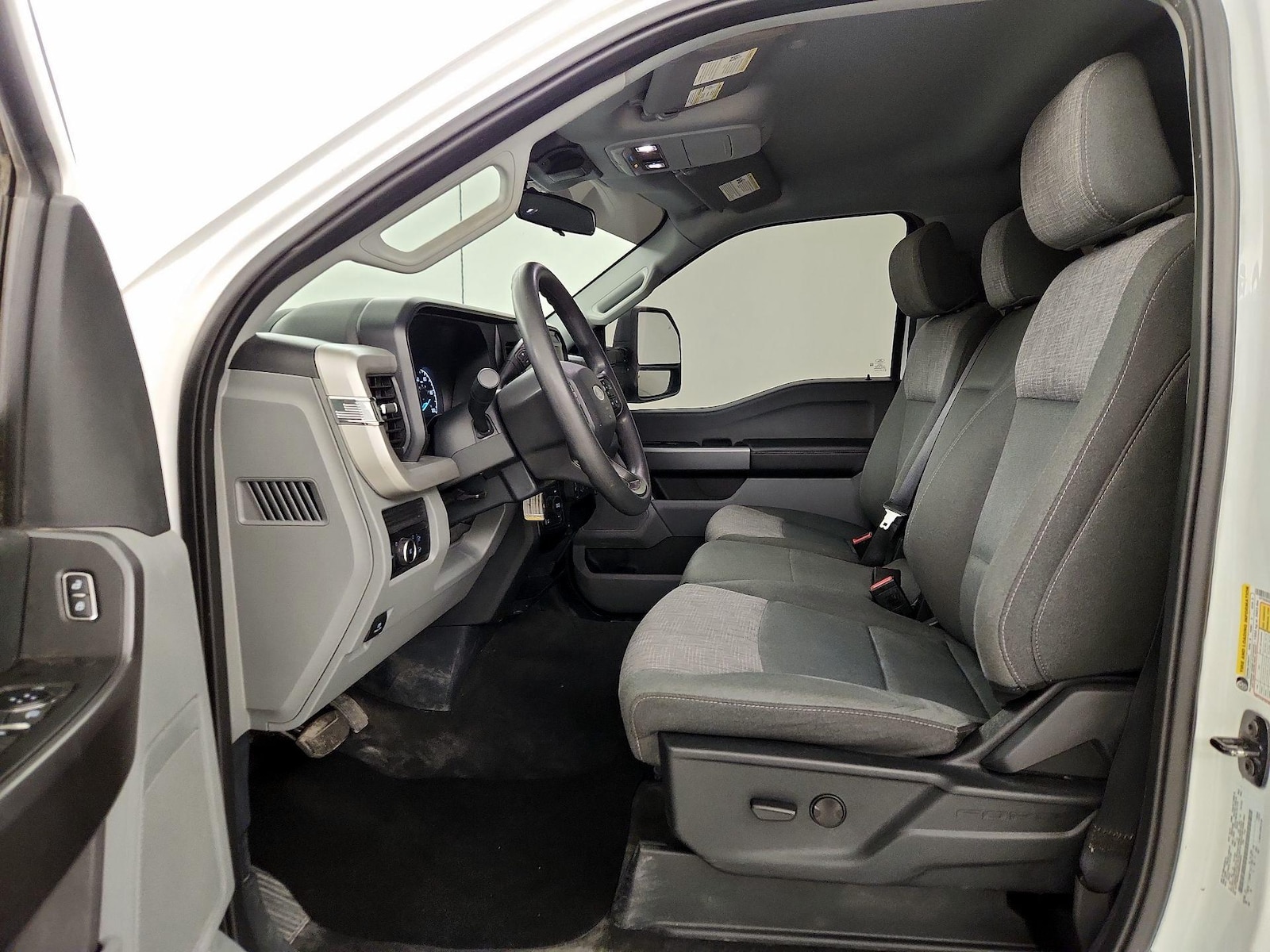Power Seat(s) & Side Airbags