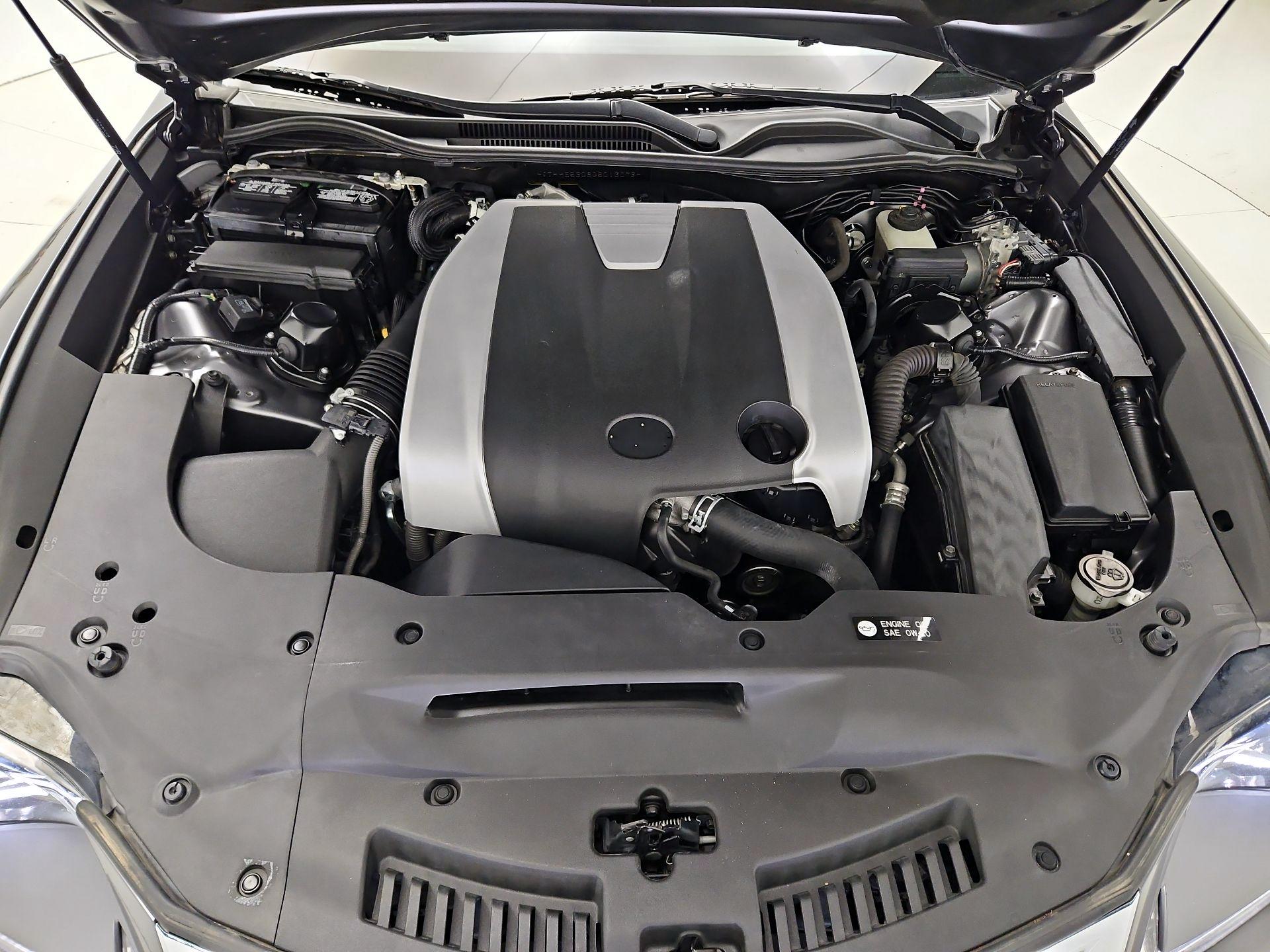 Thumbnail: 2016 Lexus RC - 18