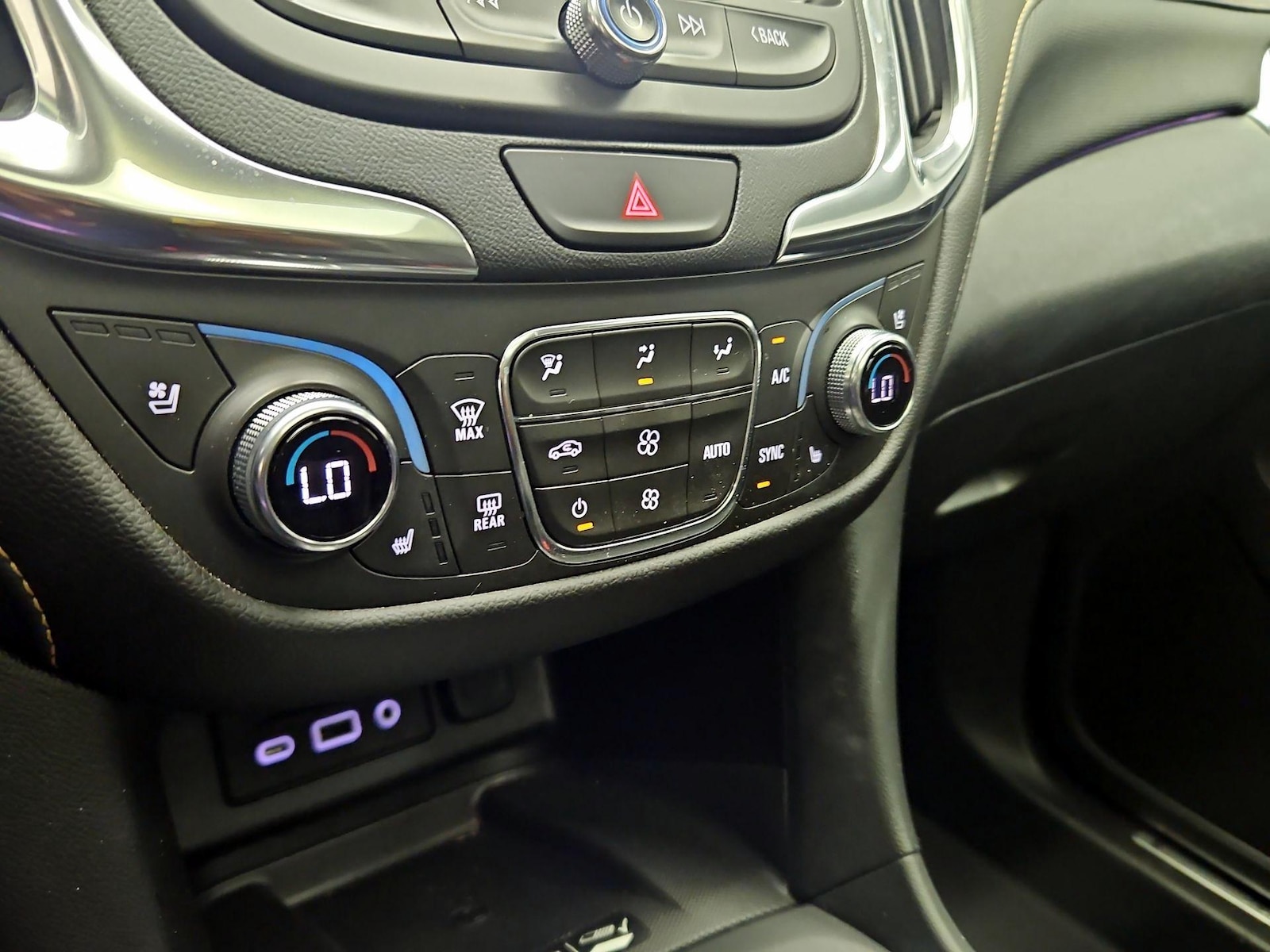 2021 Chevrolet Equinox Premier - Photo 18