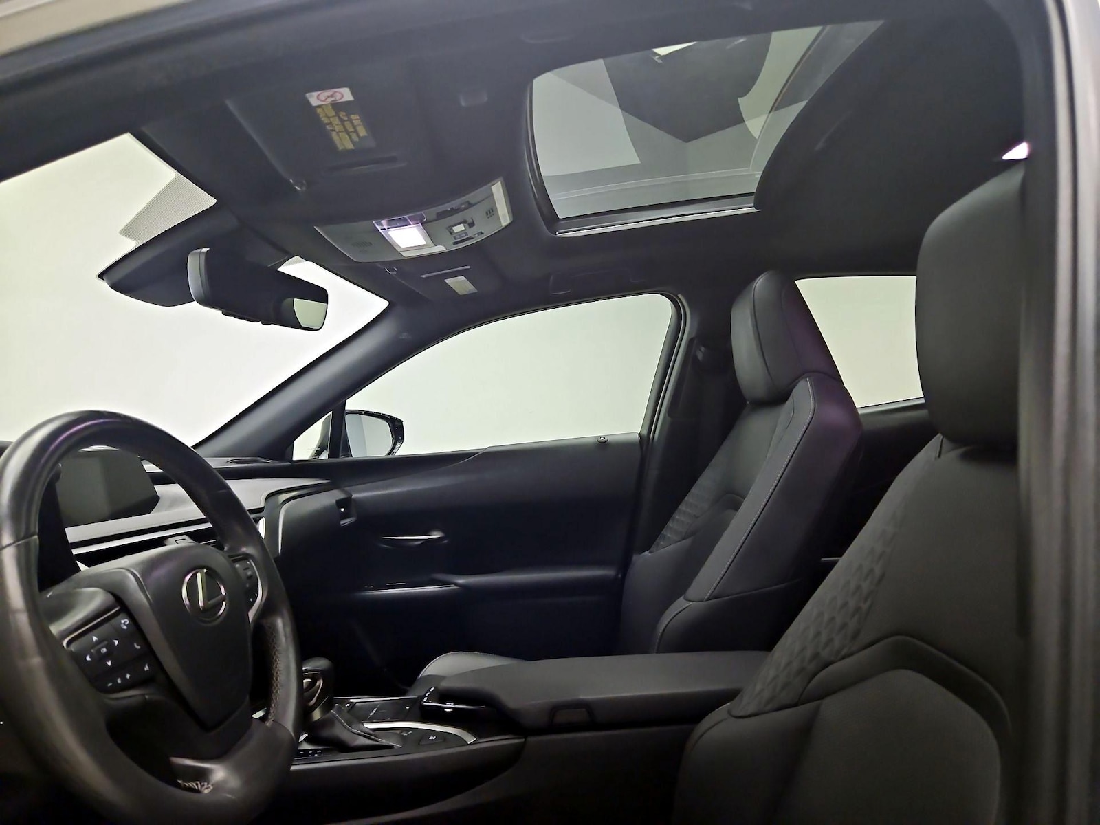 2021 Lexus UX 200 - Photo 19