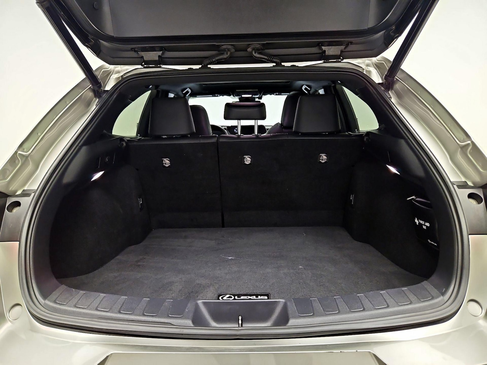 2021 Lexus UX 200 - Photo 21