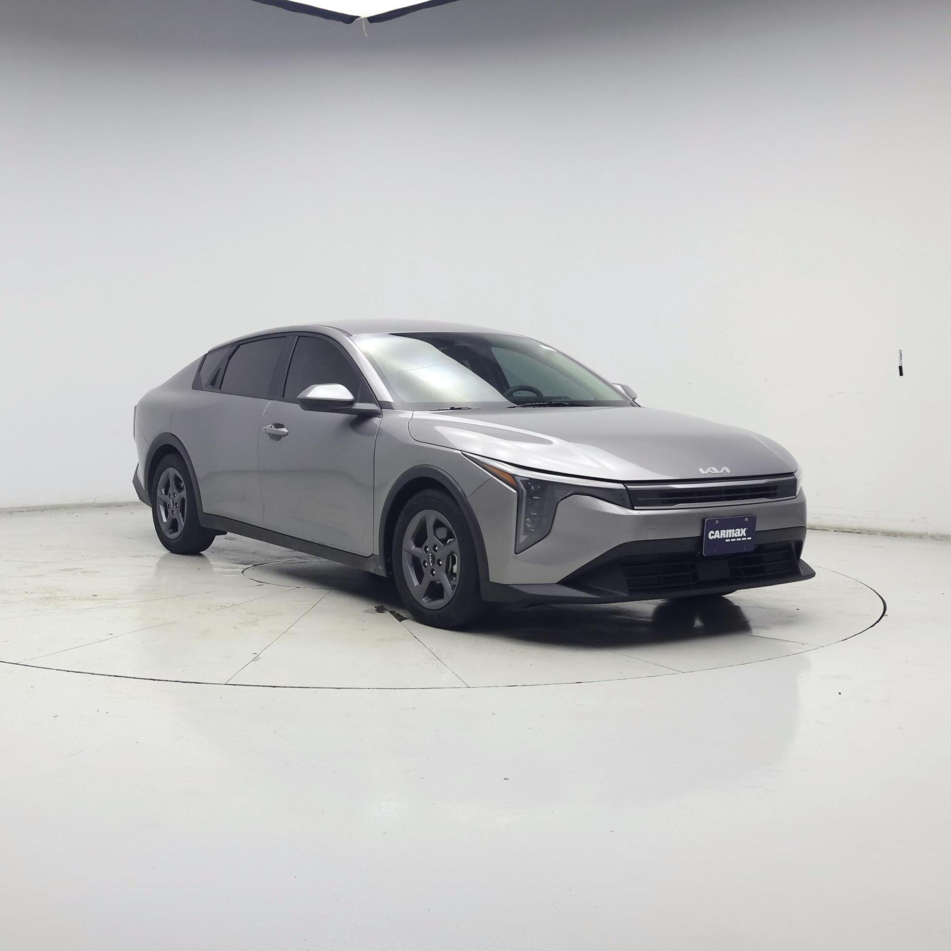 Gray 2025 Kia K4 Sedan Front-Wheel Drive Automatic