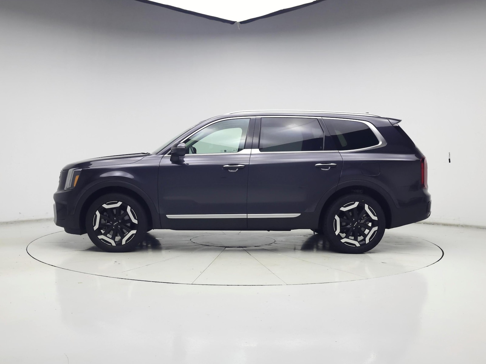 2025 Kia Telluride S - Photo 4