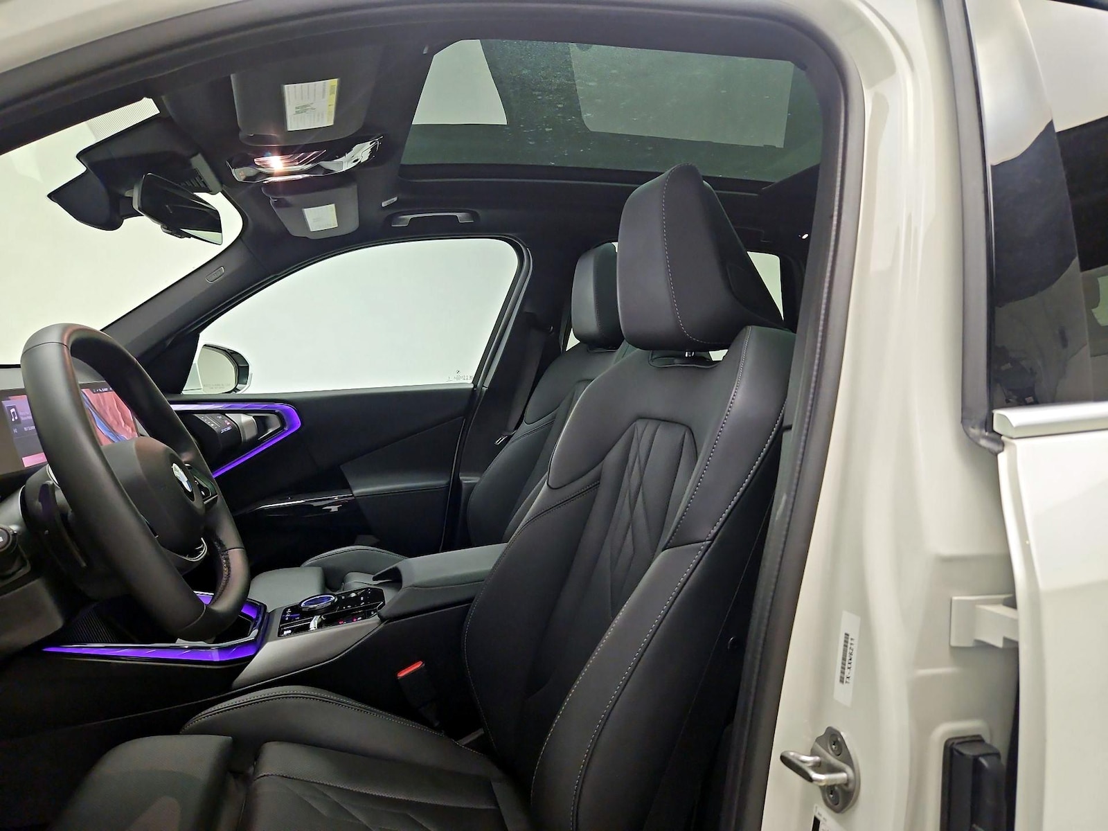 2026 BMW X3 30 - Photo 19