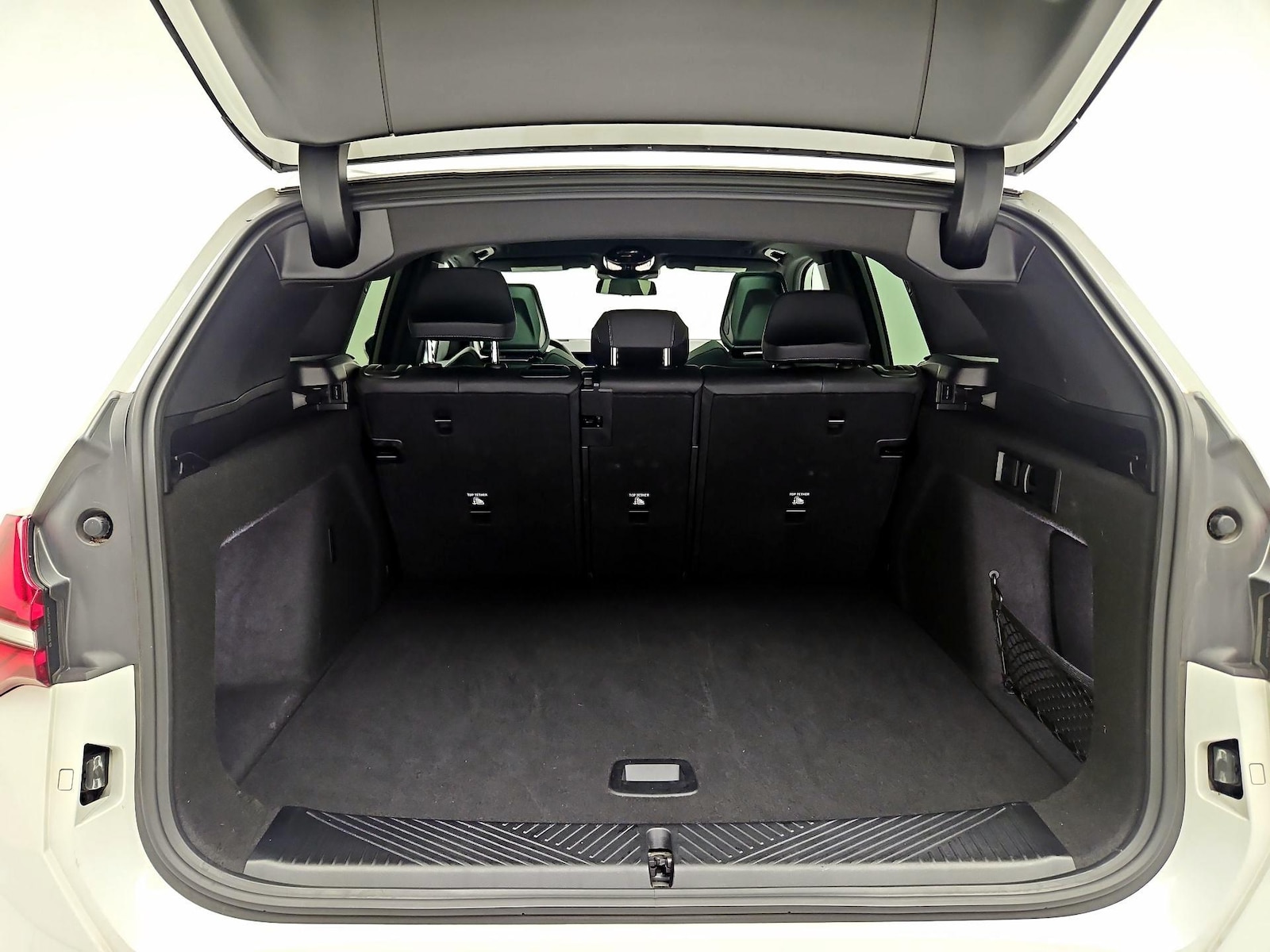 2026 BMW X3 30 - Photo 21