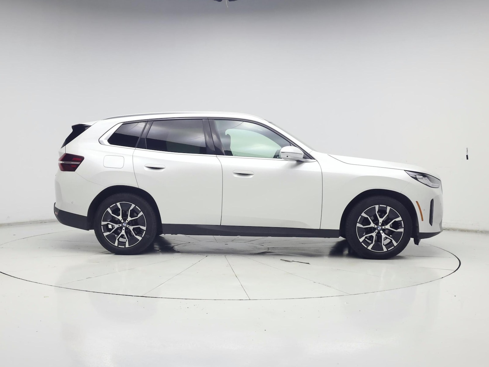 2026 BMW X3 30 - Photo 8